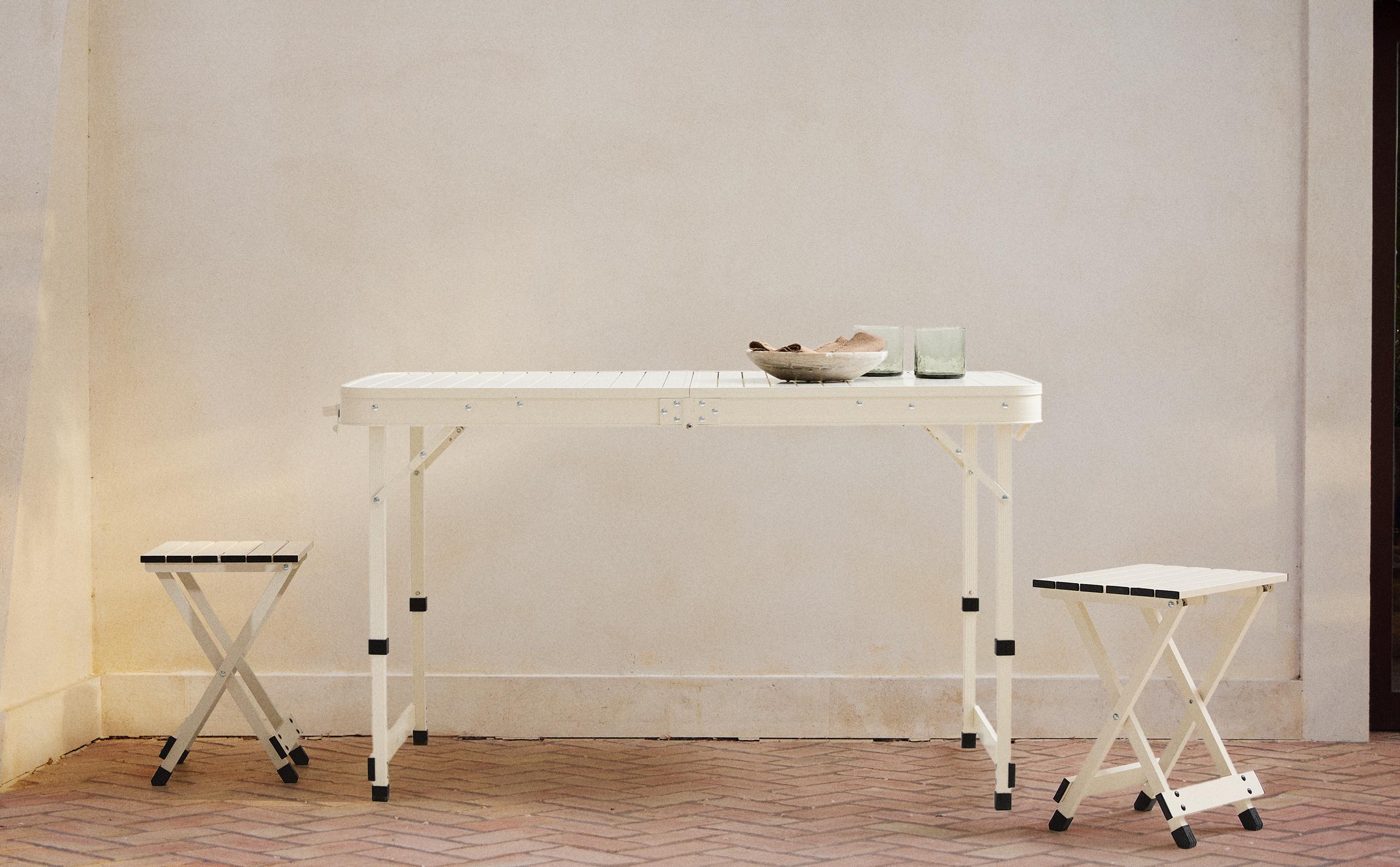 FOLDING BEACH STOOL AND TABLE SET (SET OF 3)