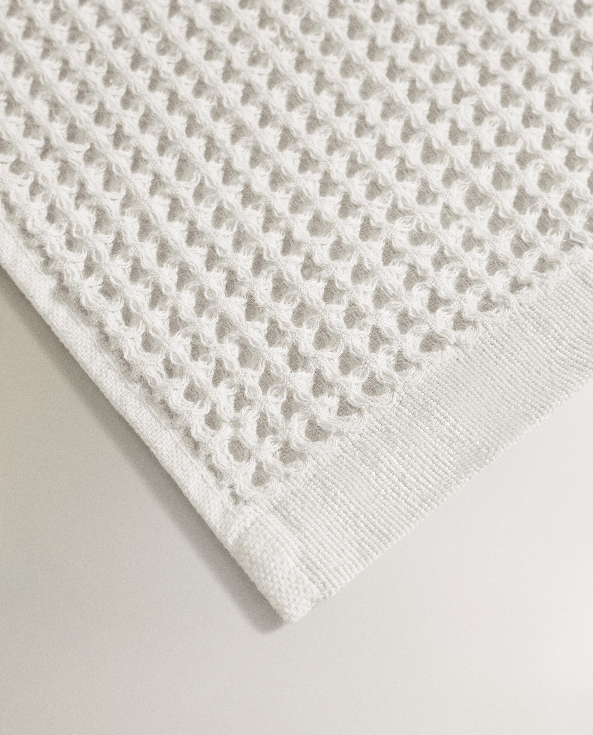WAFFLE-KNIT COTTON BATH TOWEL product thumbnail 9