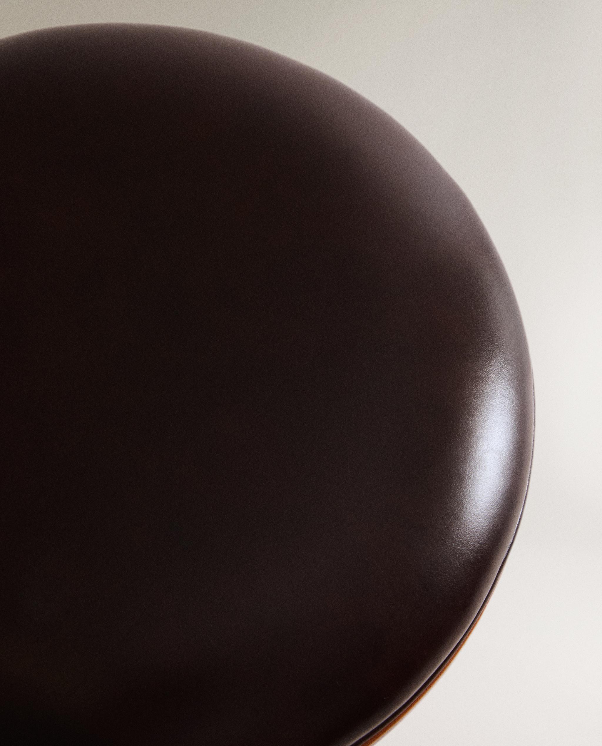 LEATHER AND STAINLESS STEEL STOOL product thumbnail 4