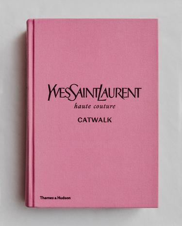 LIVRO CATWALK YVES SAINT LAURENT (INGLÊS)