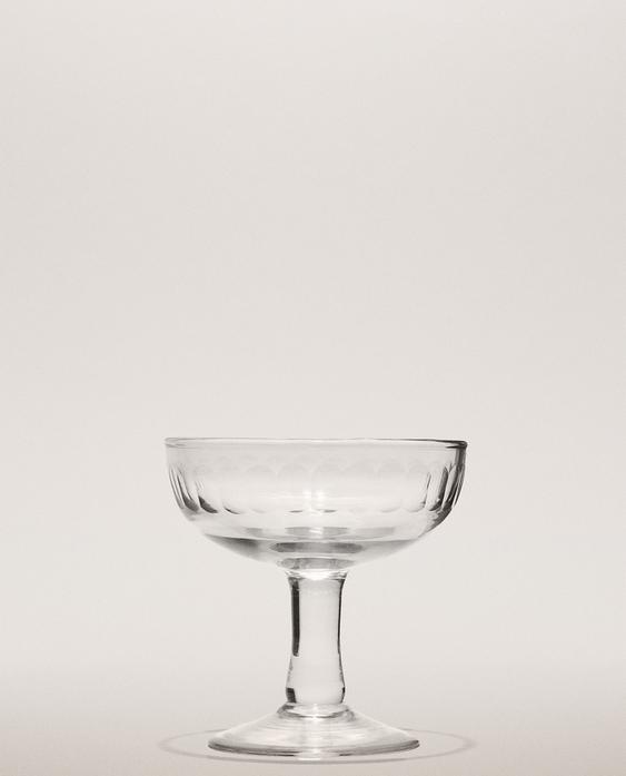 VERTICAL RAISED DESIGN GLASS