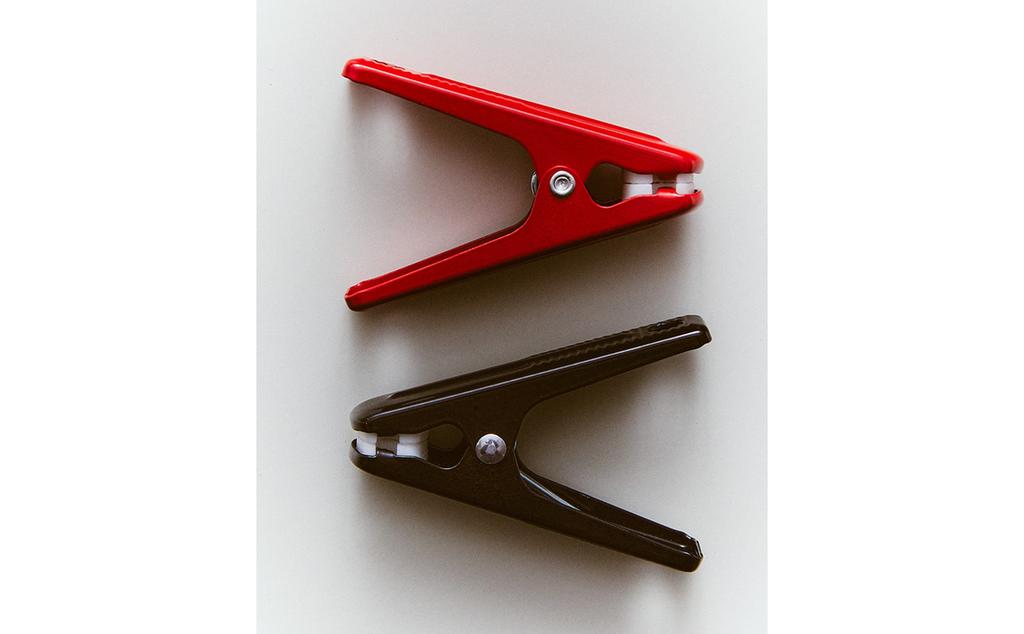 PACK OF METAL CLOTHES PEGS (PACK OF 20)