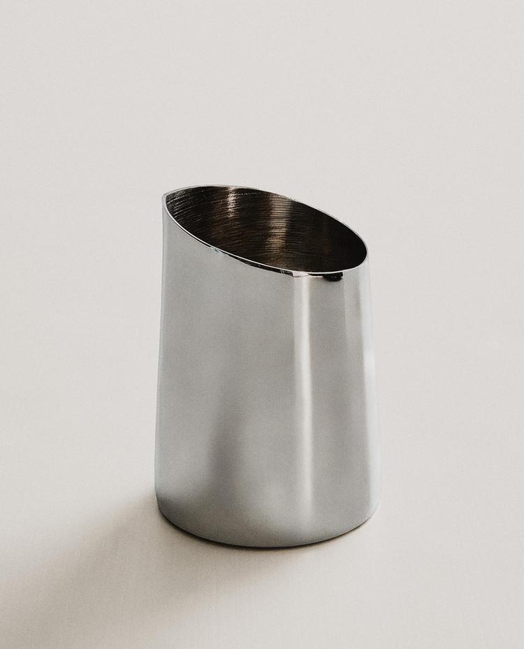 STEEL VASE STEEL VASE