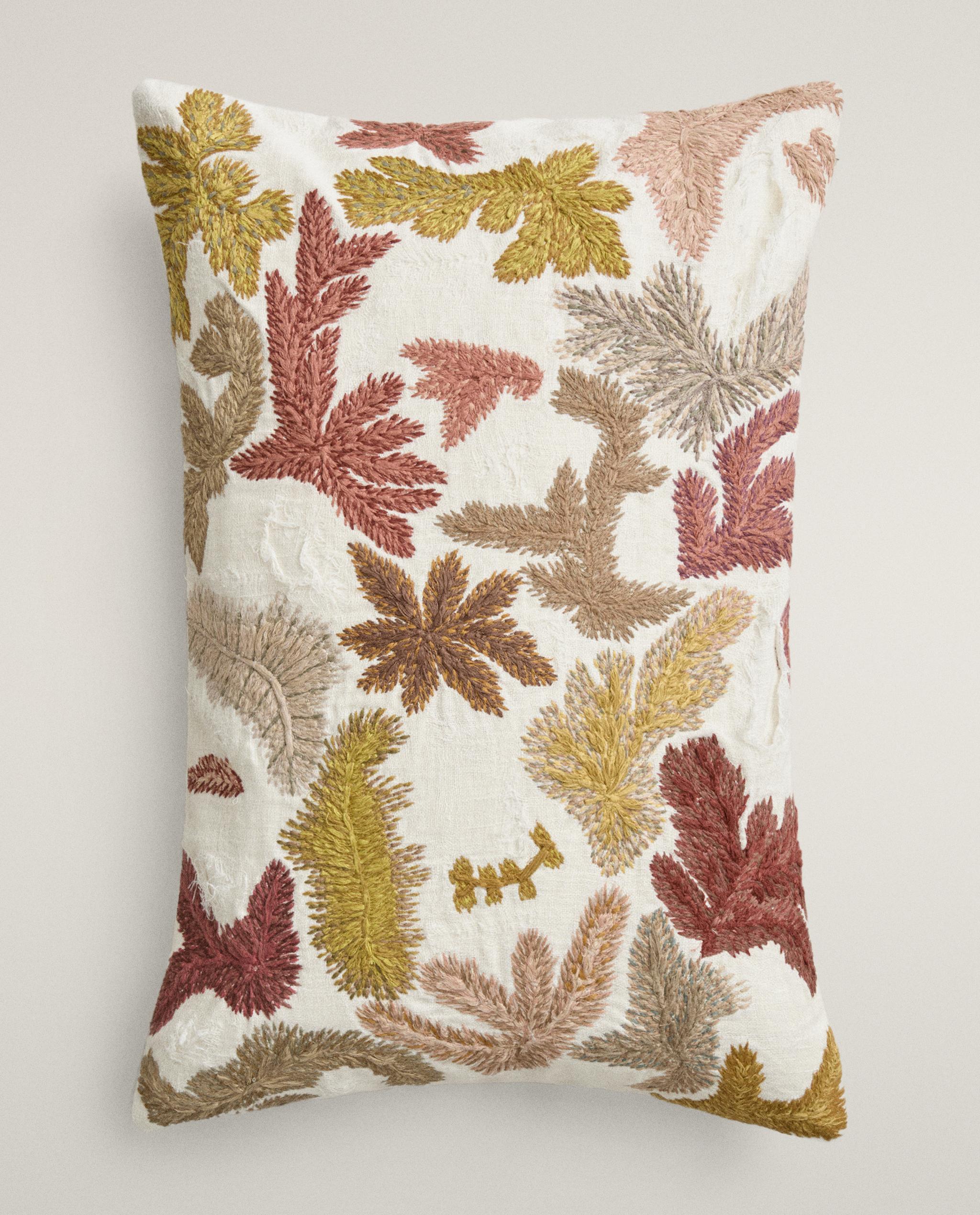 CUSHION COVER WITH EMBROIDERED LEAVES product thumbnail 5