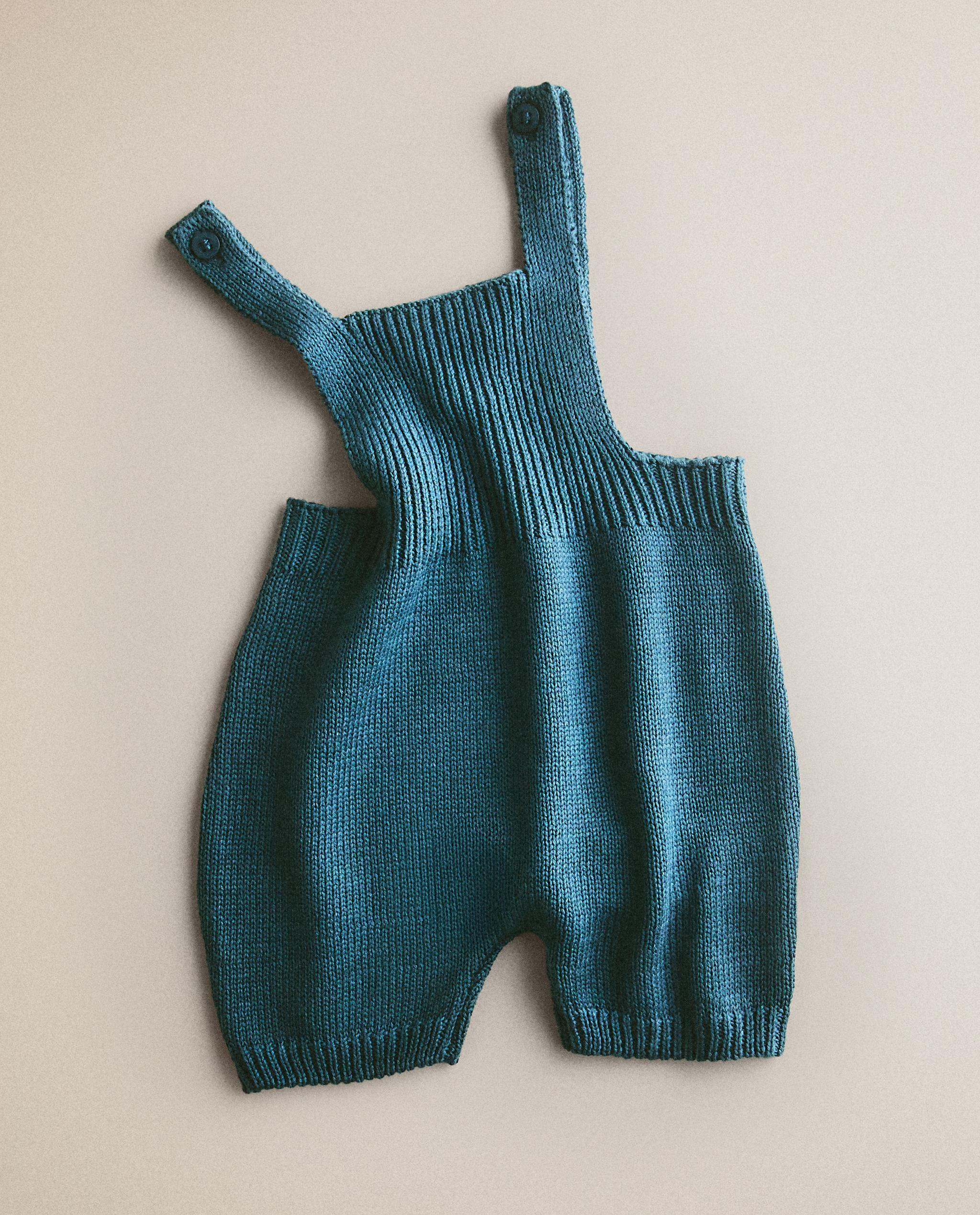 BABY BONNET AND DUNGAREES product thumbnail 7