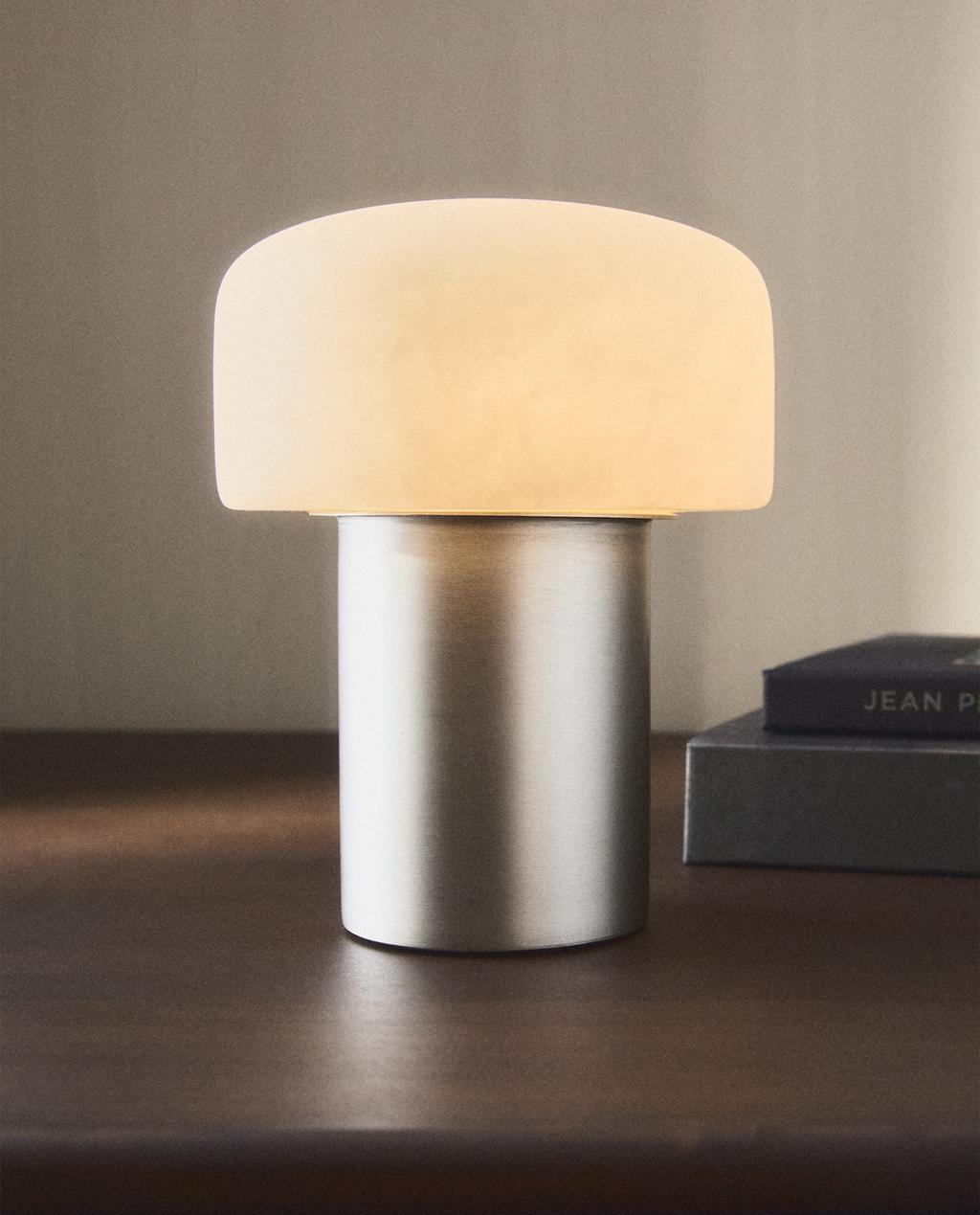 LAMPE TABLE SANS FIL ALBATRE ET MÉTAL LAMPE TABLE SANS FIL ALBATRE ET MÉTAL