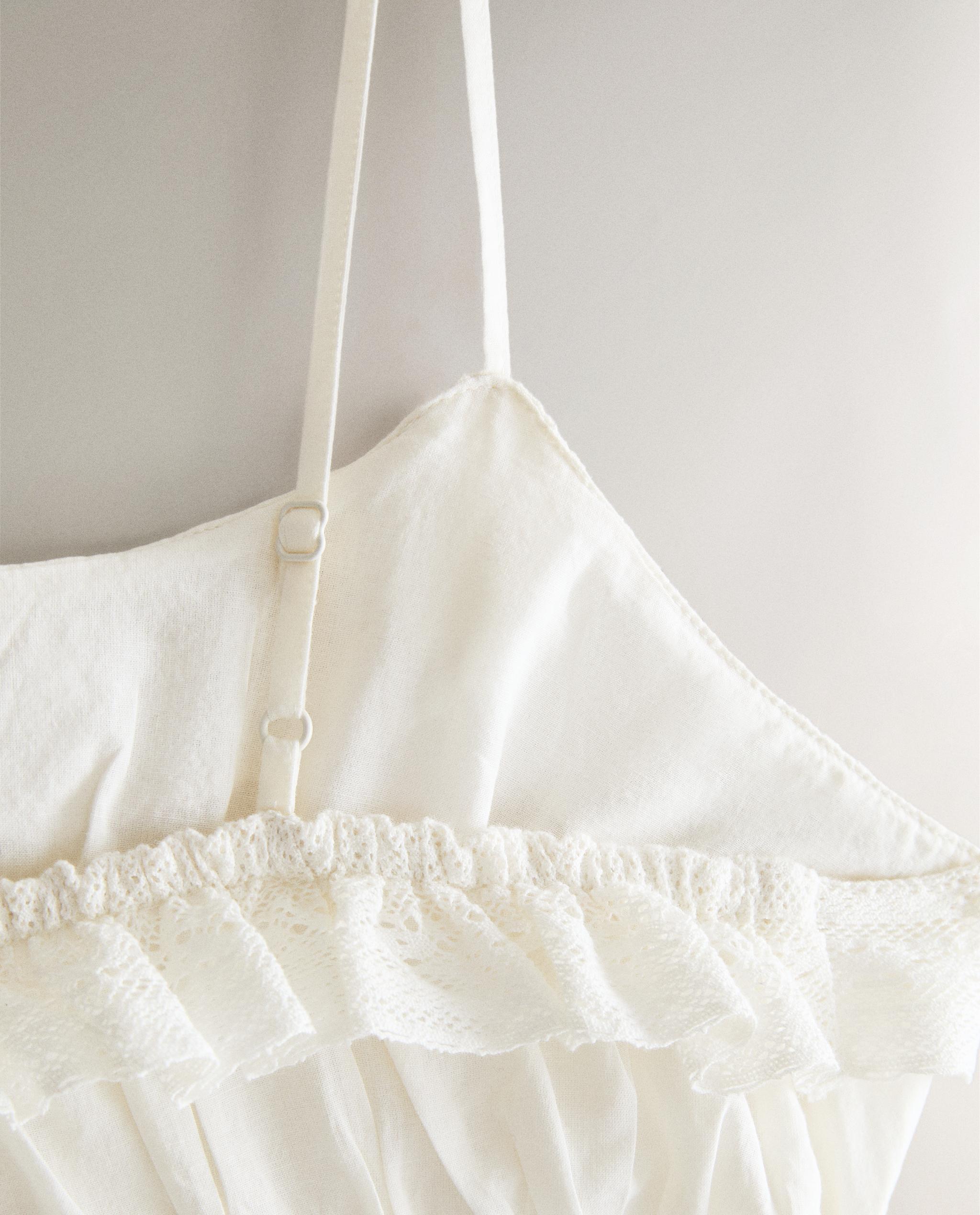 RUFFLED LACE CROP TOP product thumbnail 2