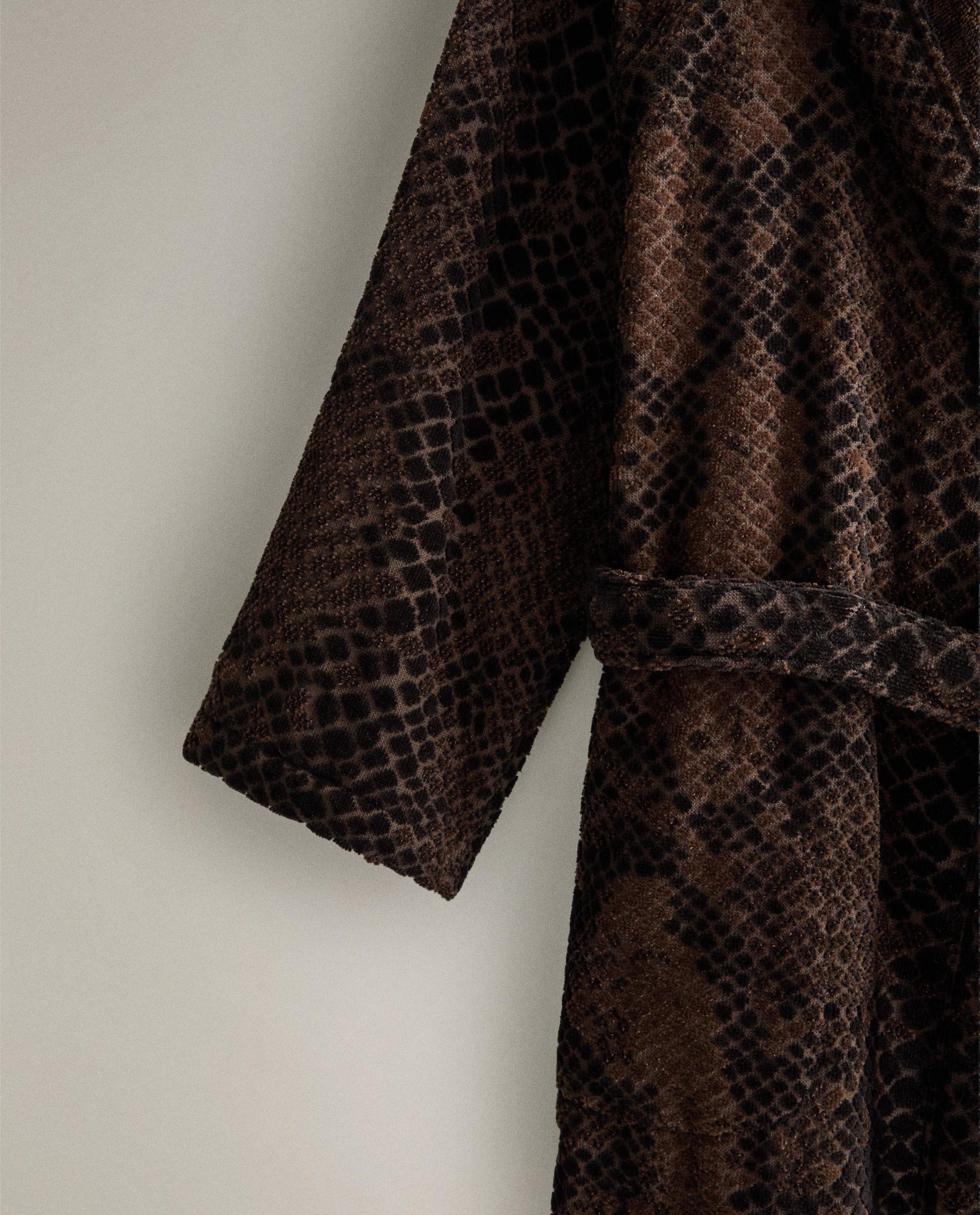 ANIMAL PRINT VELOUR DRESSING GOWN product thumbnail 3