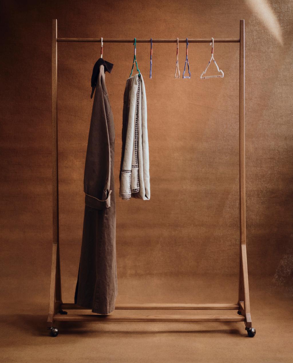 BURRO MADERA - THE WOOD CLOTHES RACK