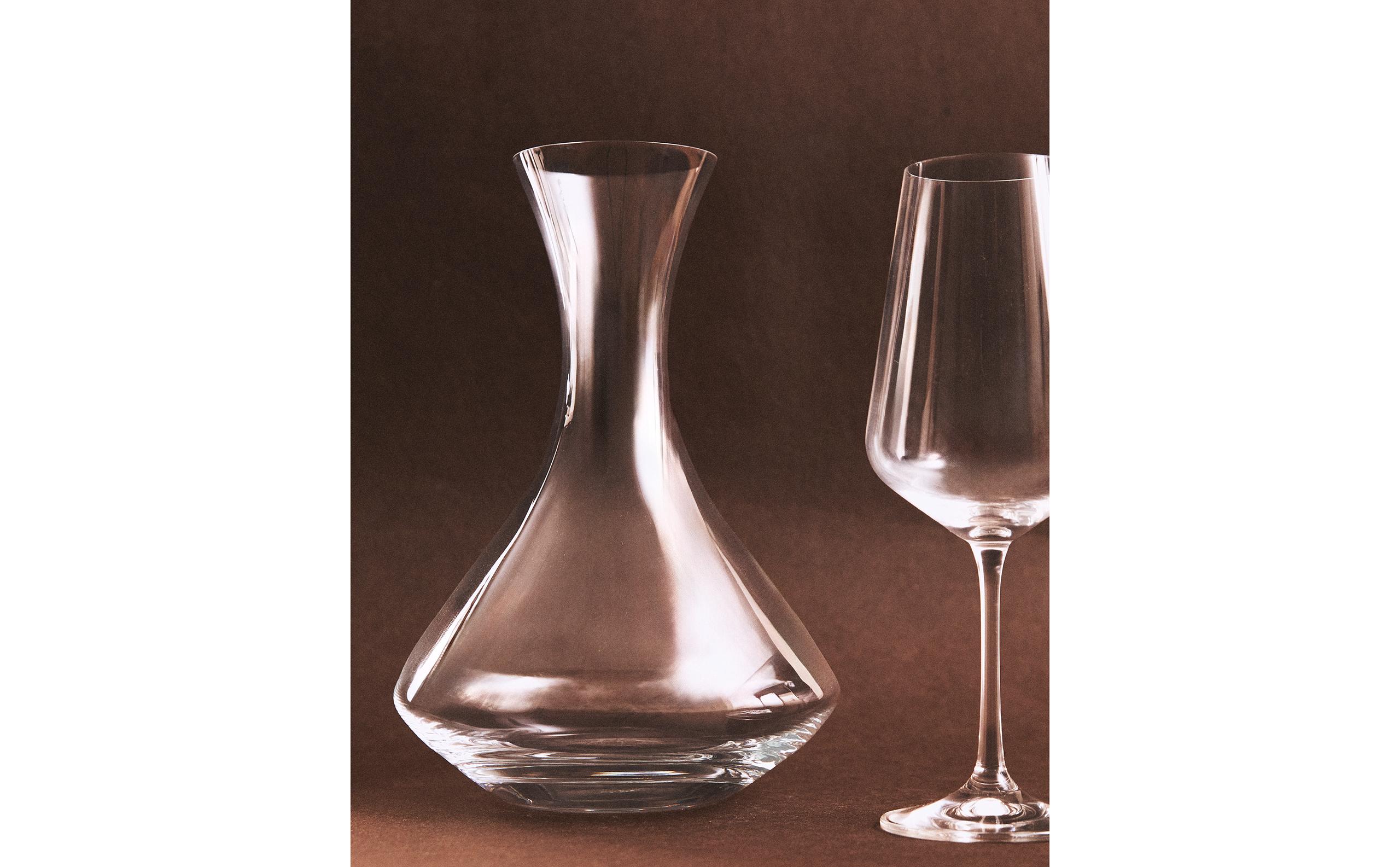 SET OF DECANTER AND 2 CRYSTALLINE WINE GLASSES