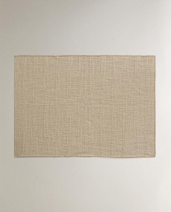 TEXTURED LINEN PLACEMAT