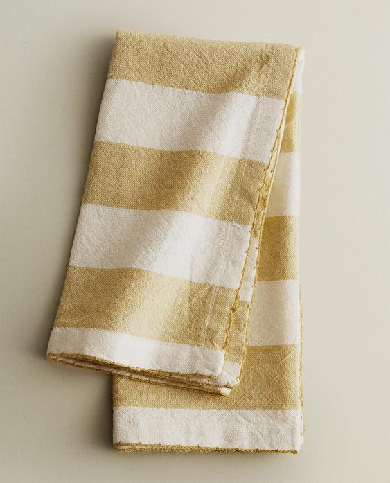 PACK OF DYED THREAD STRIPED NAPKINS (PACK OF 2)