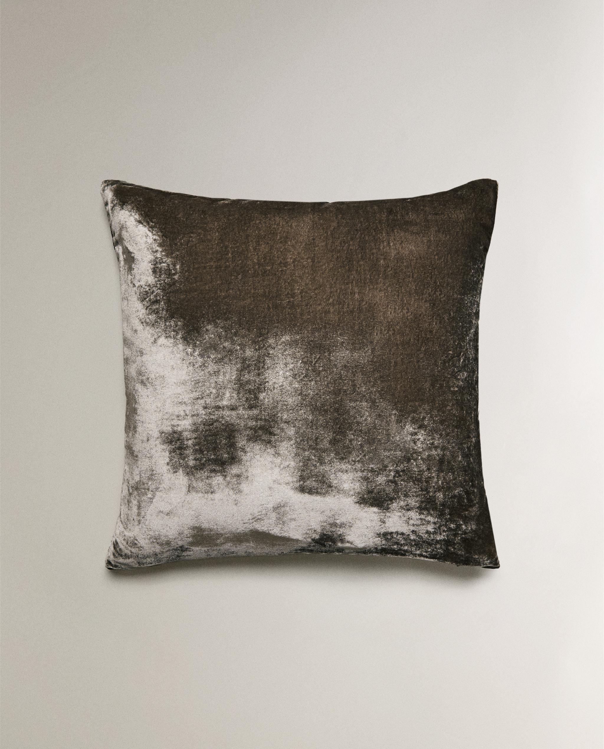 VELVET CUSHION COVER product thumbnail 20