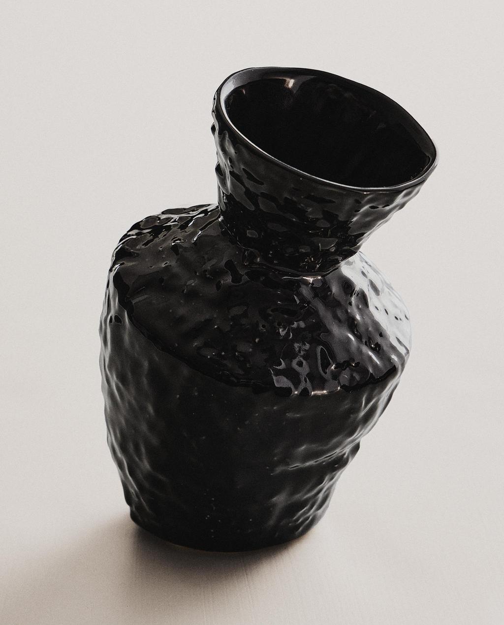 SLĪPAS FORMAS VĀZE SLĪPAS FORMAS VĀZE