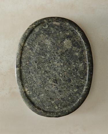 GRÜNLICHES MARMORTABLETT