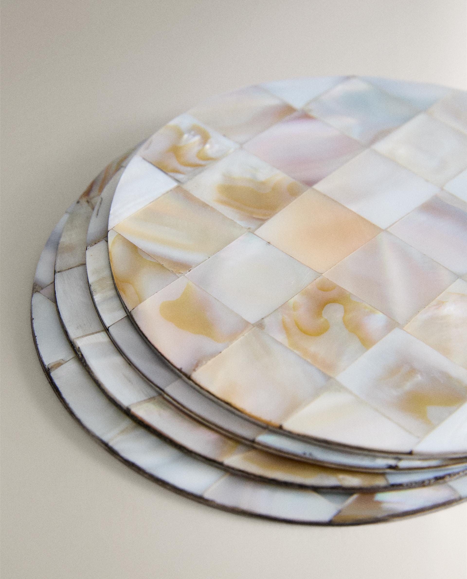 MOTHER-OF-PEARL COASTERS (PACK OF 4)