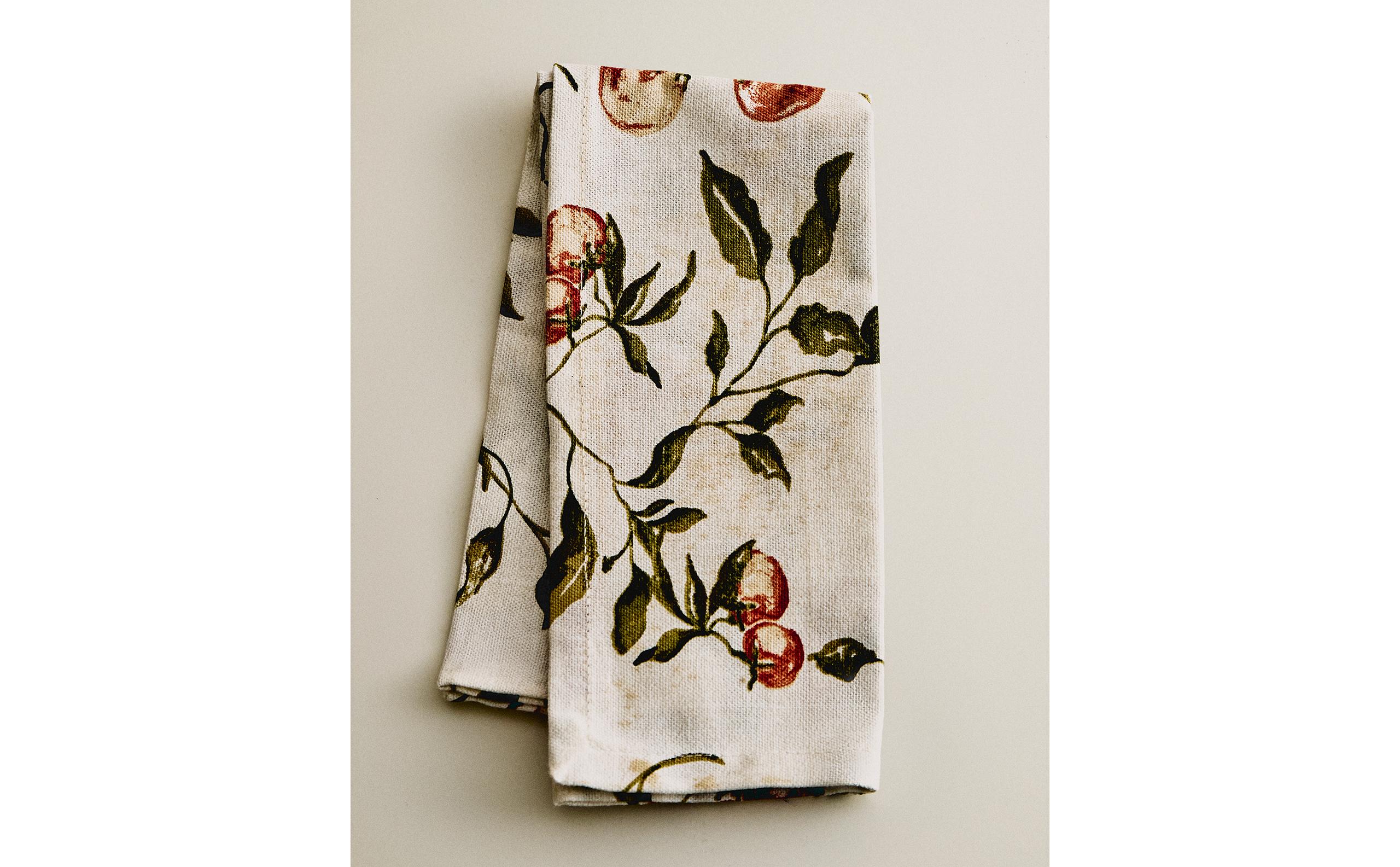 PACK OF TOMATO PRINT NAPKINS (PACK OF 2) product thumbnail 2