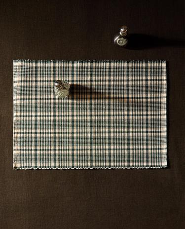 SET OF CHRISTMAS CHECK PLACEMATS (SET OF 2)