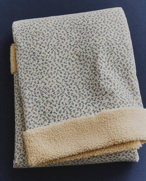 COUVERTURE FLEURS ANIMAUX DE COMPAGNIE COUVERTURE FLEURS ANIMAUX DE COMPAGNIE