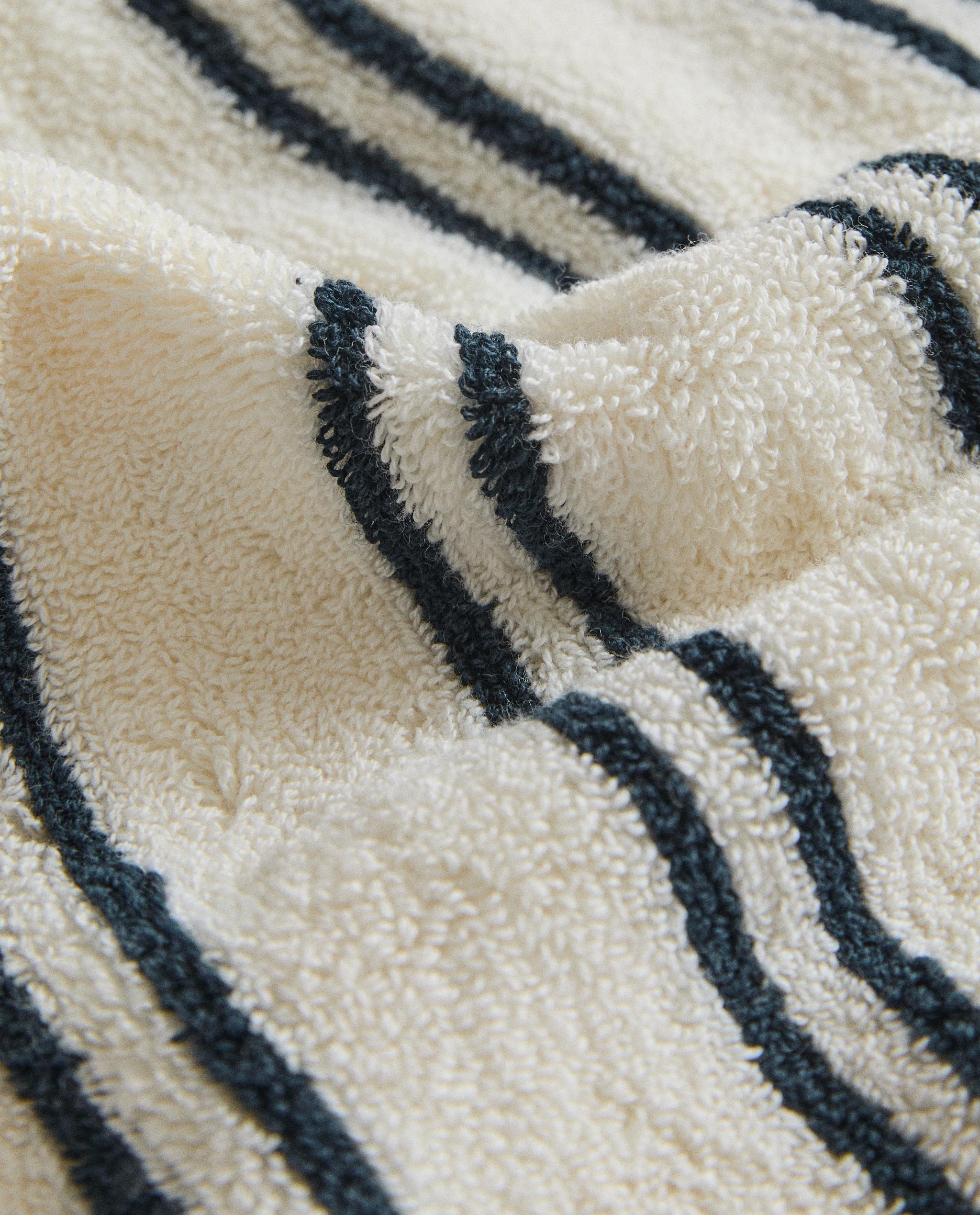 DOUBLE STRIPE BATH TOWEL product thumbnail 13