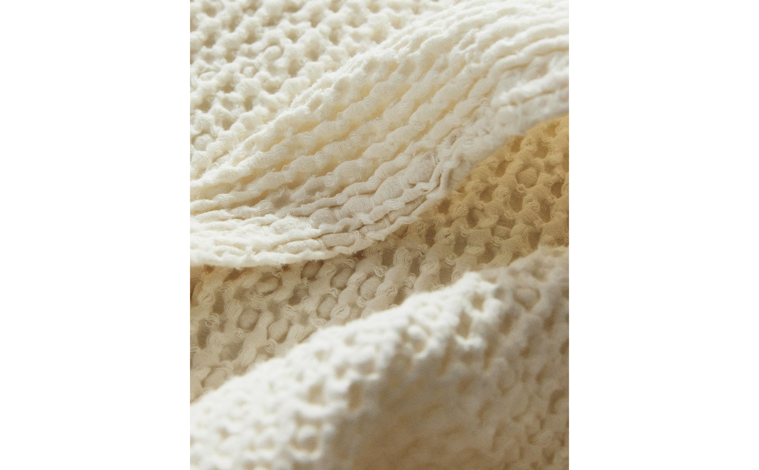 MINI WAFFLE-KNIT COTTON BEDSPREAD