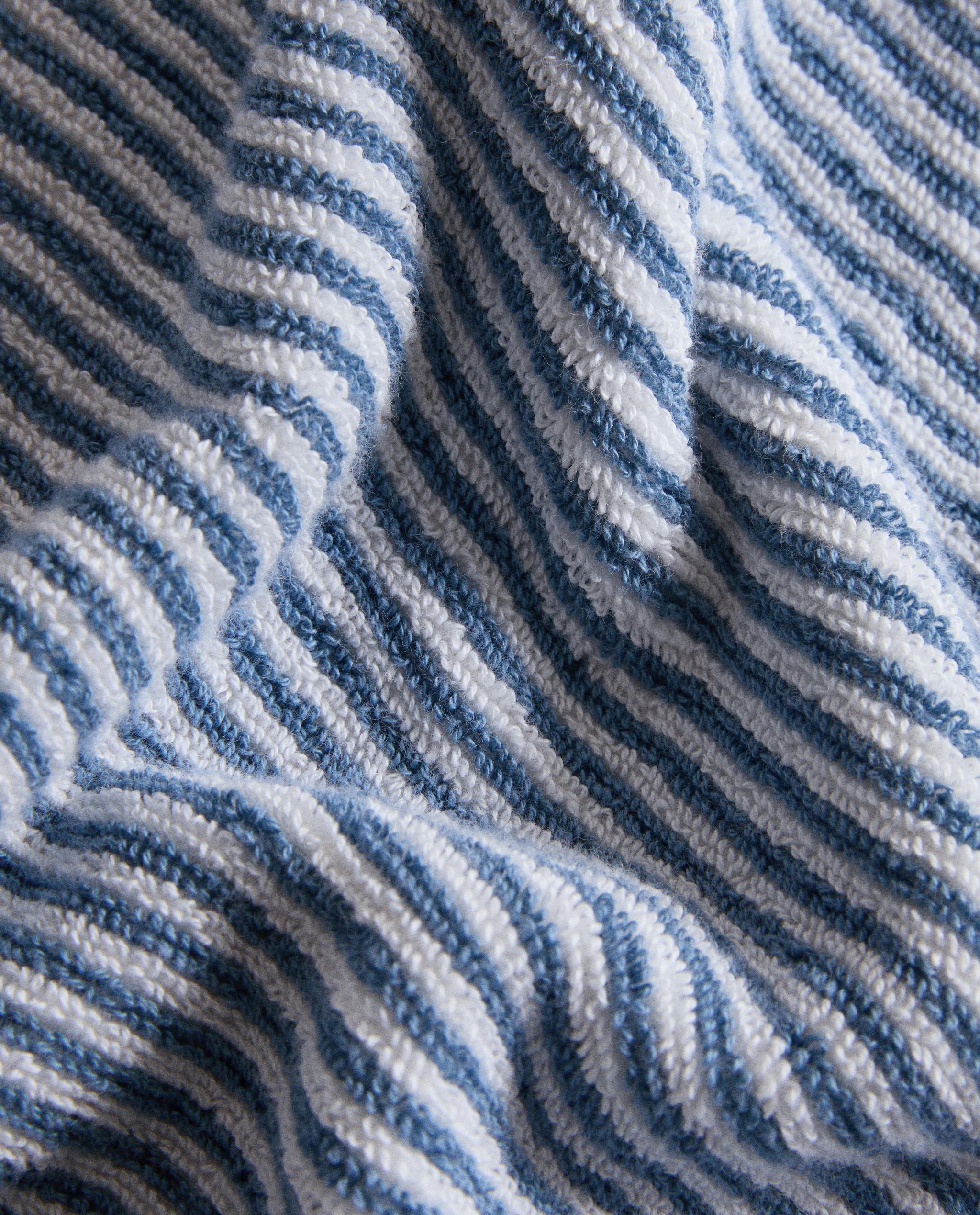 STRIPED COTTON BATH TOWEL product thumbnail 10