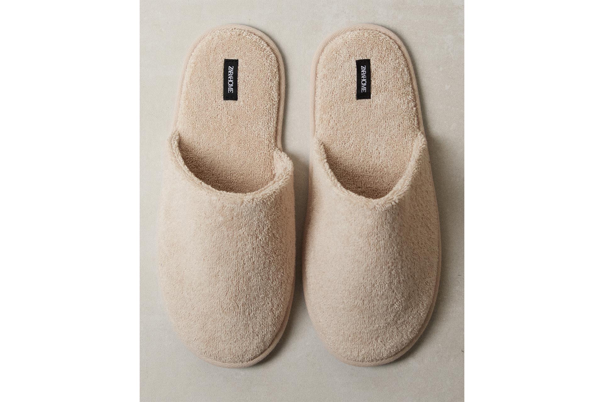 TERRY BATHROOM SLIPPERS TERRY BATHROOM SLIPPERS