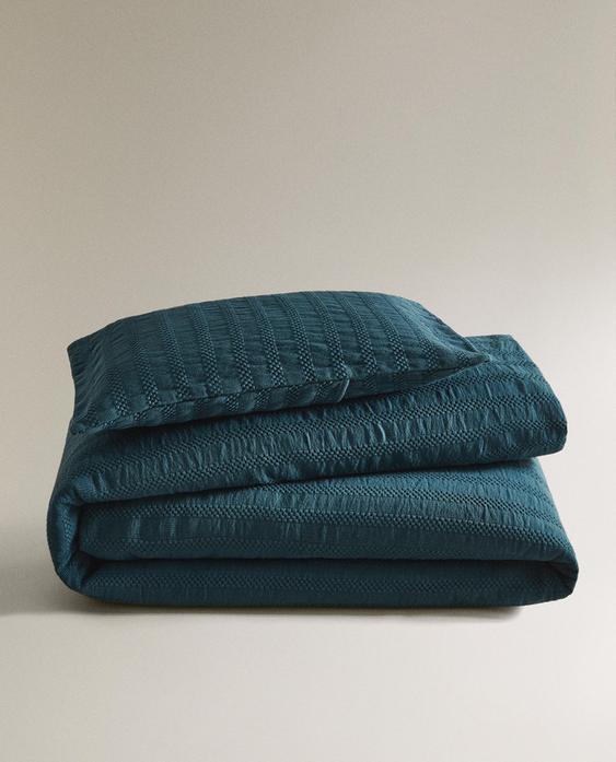 KIDS’ STRIPED TEXTURED BEDSPREAD KIDS’ STRIPED TEXTURED BEDSPREAD