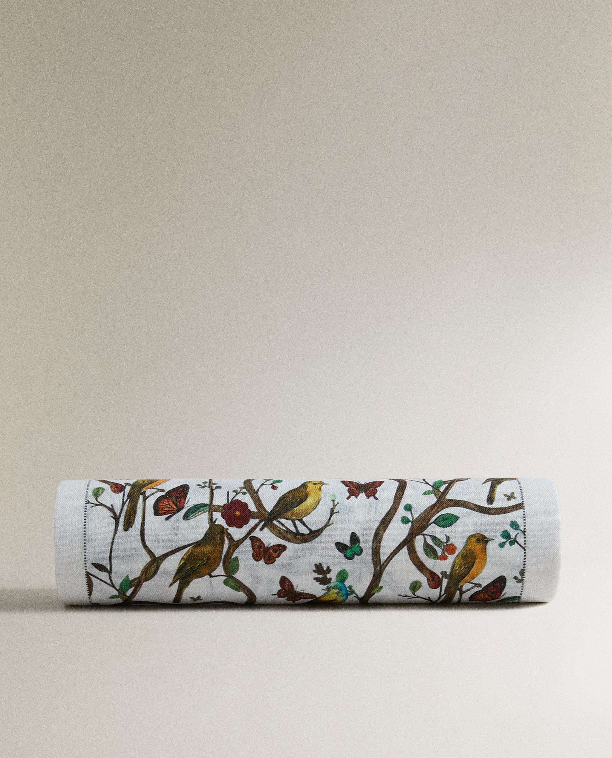PACK OF BIRD PRINT NAPKINS (PACK OF 20) | MARISA BERENSON product thumbnail 3