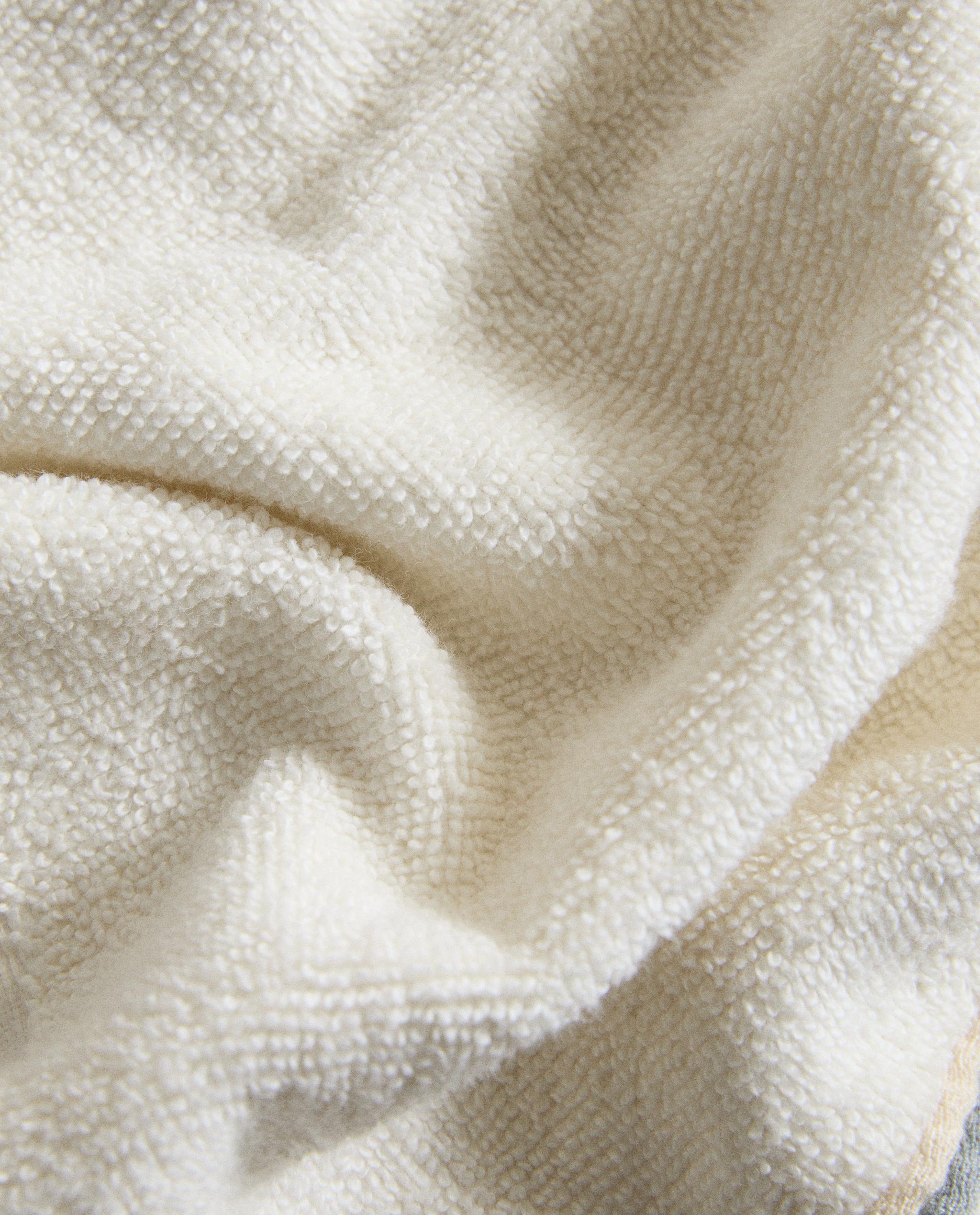 COLOURDUL DOUBLE TRIM BATH TOWEL product thumbnail 4