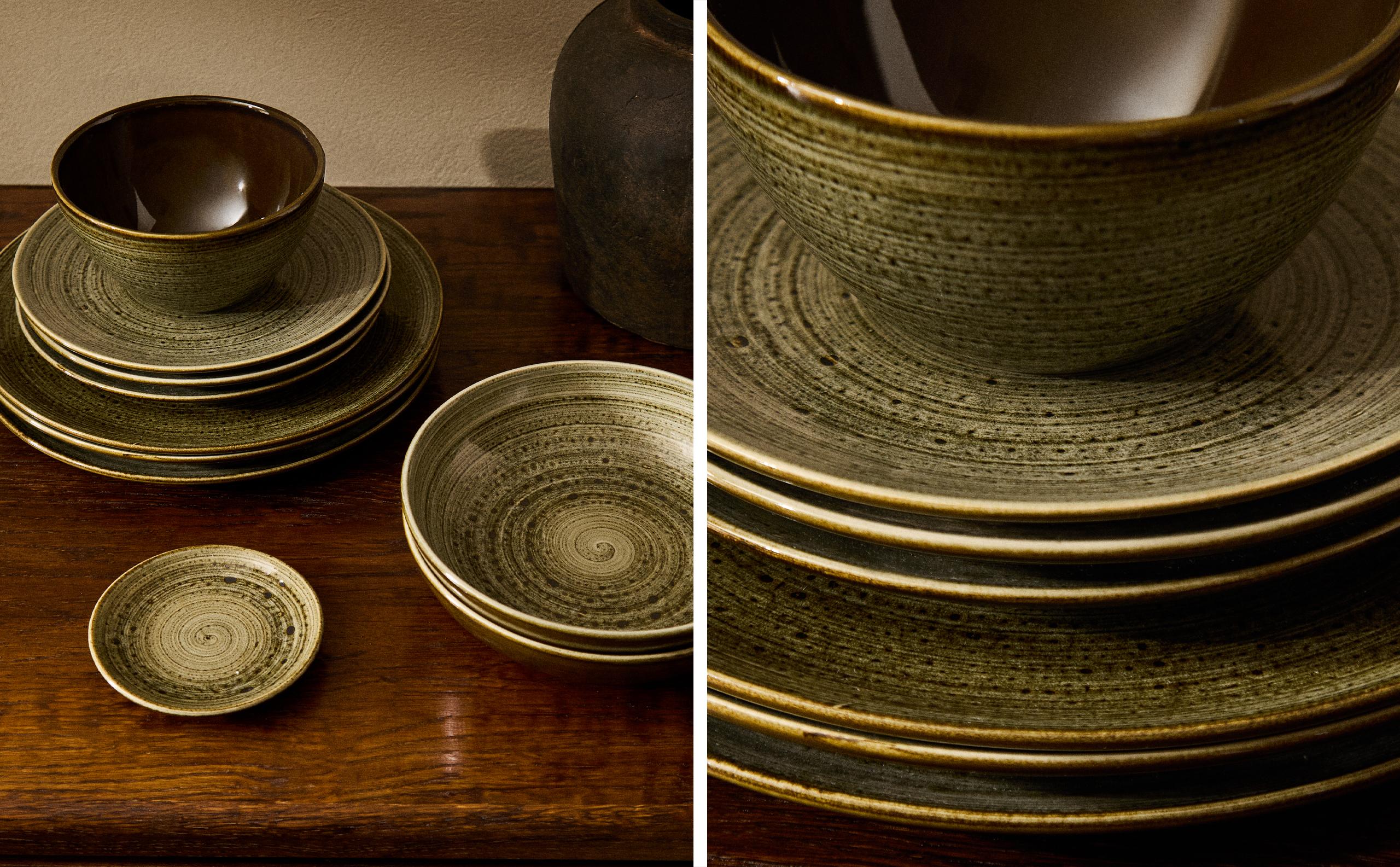 EARTHENWARE TABLEWARE WITH A RAISED DESIGN