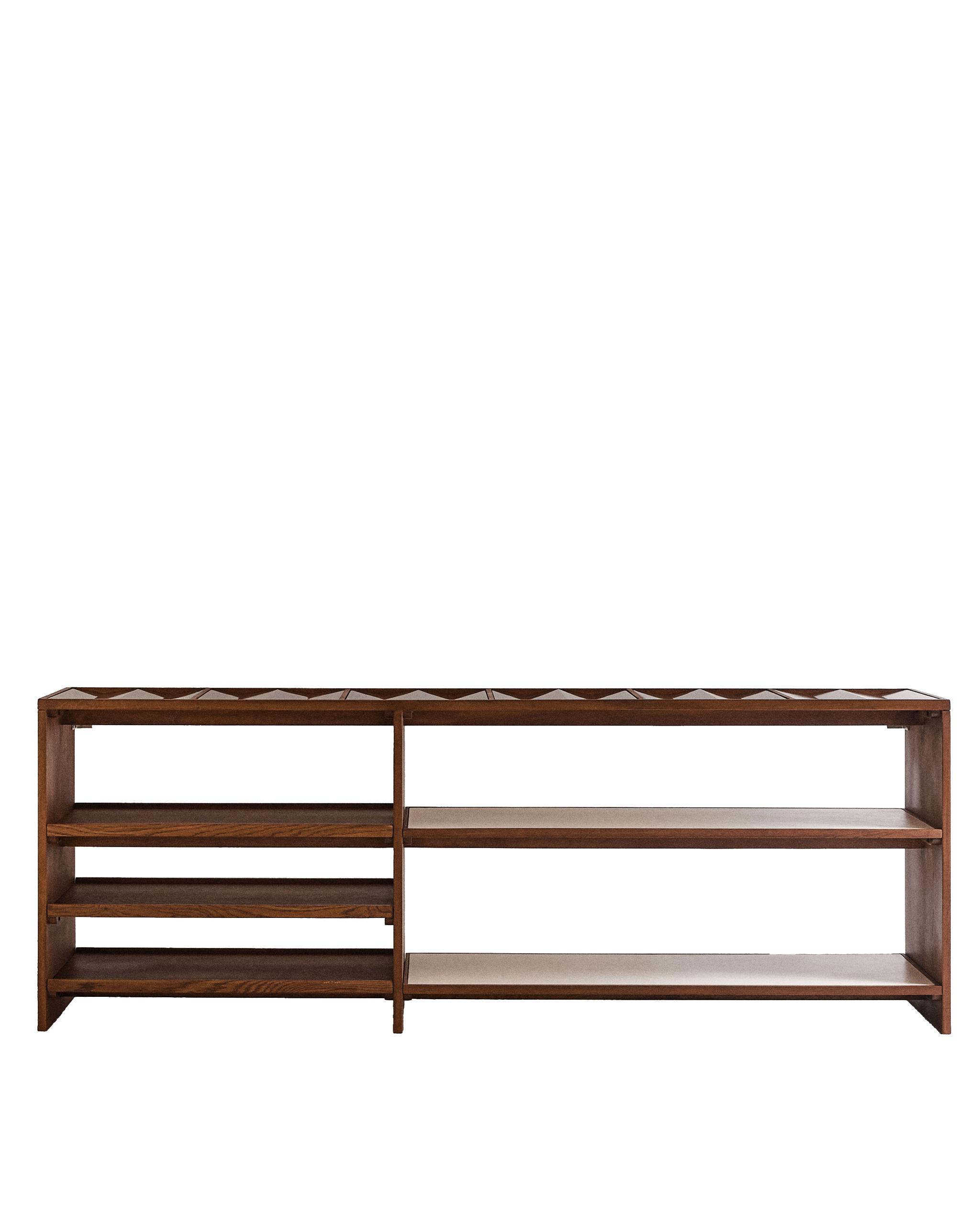 GYM FURNITURE AND MATERIAL