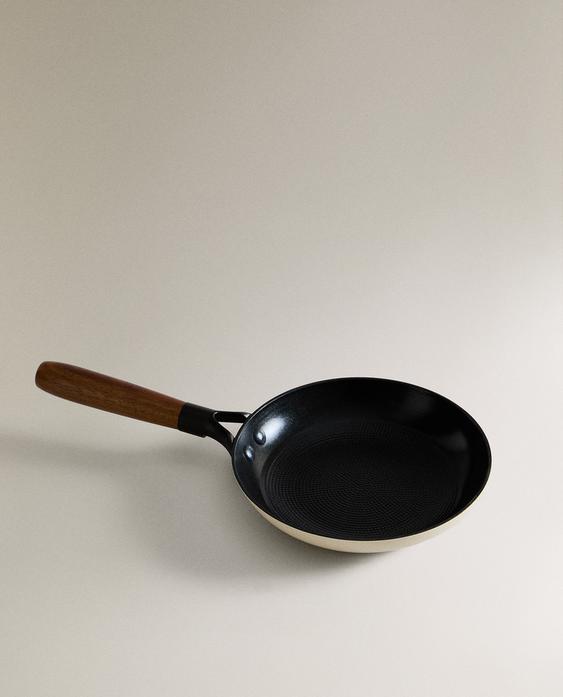 IRON FRYING PAN IRON FRYING PAN