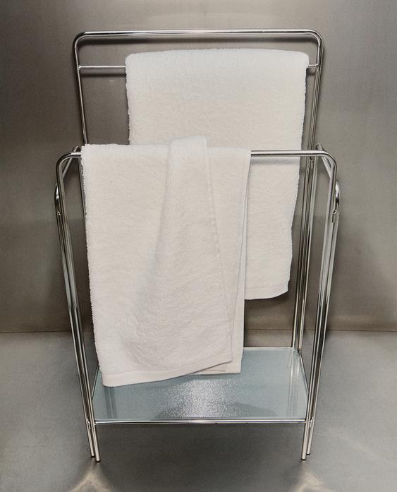 علّاقة مناشف من الستيل والزجاج