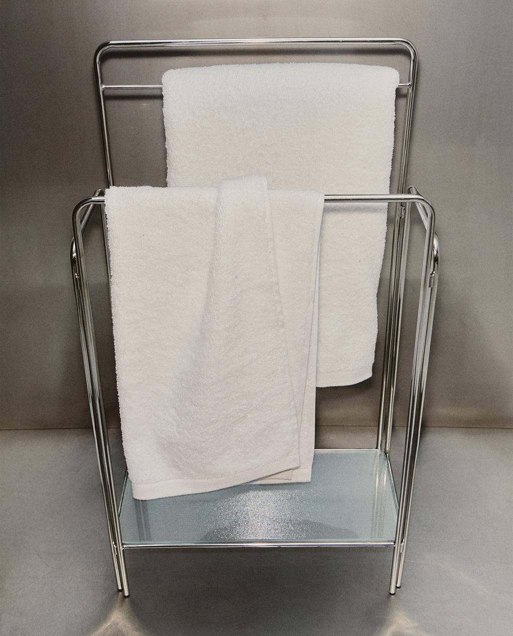 علّاقة مناشف من الستيل والزجاج