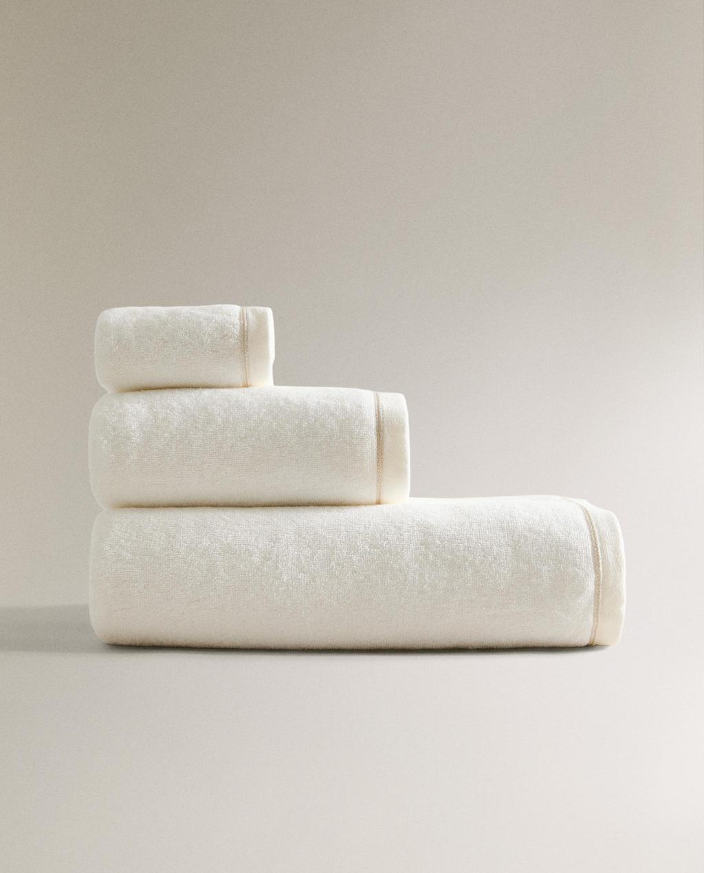 BATH TOWEL WITH METALLIC THREAD DETAIL BATH TOWEL WITH METALLIC THREAD DETAIL