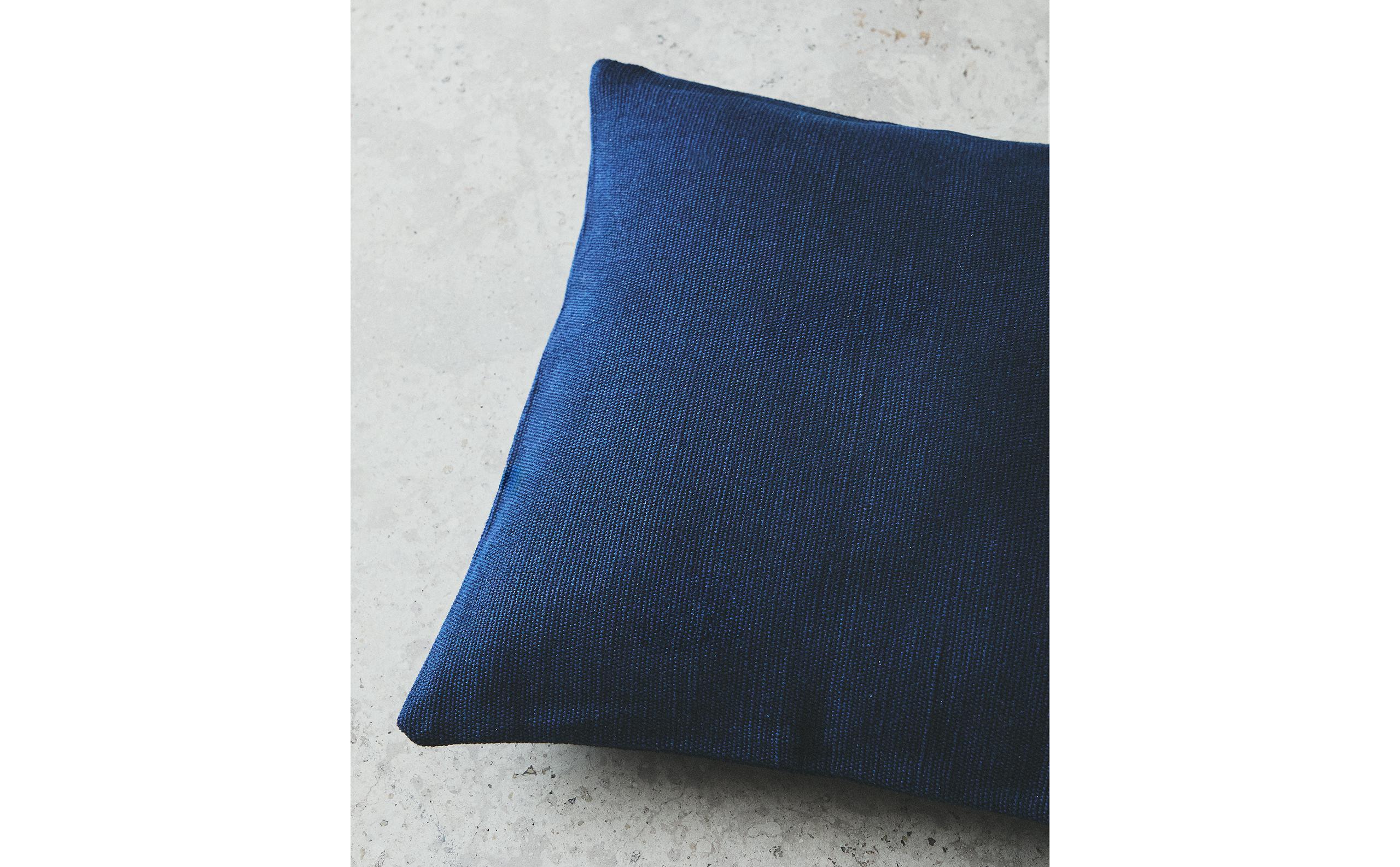 ベッドルームにふさわしいクッションカバー | Zara Home 日本