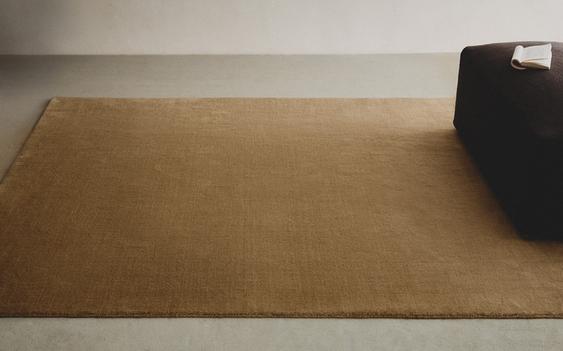 سجادة صوف بتصميم سادة سجادة صوف بتصميم سادة