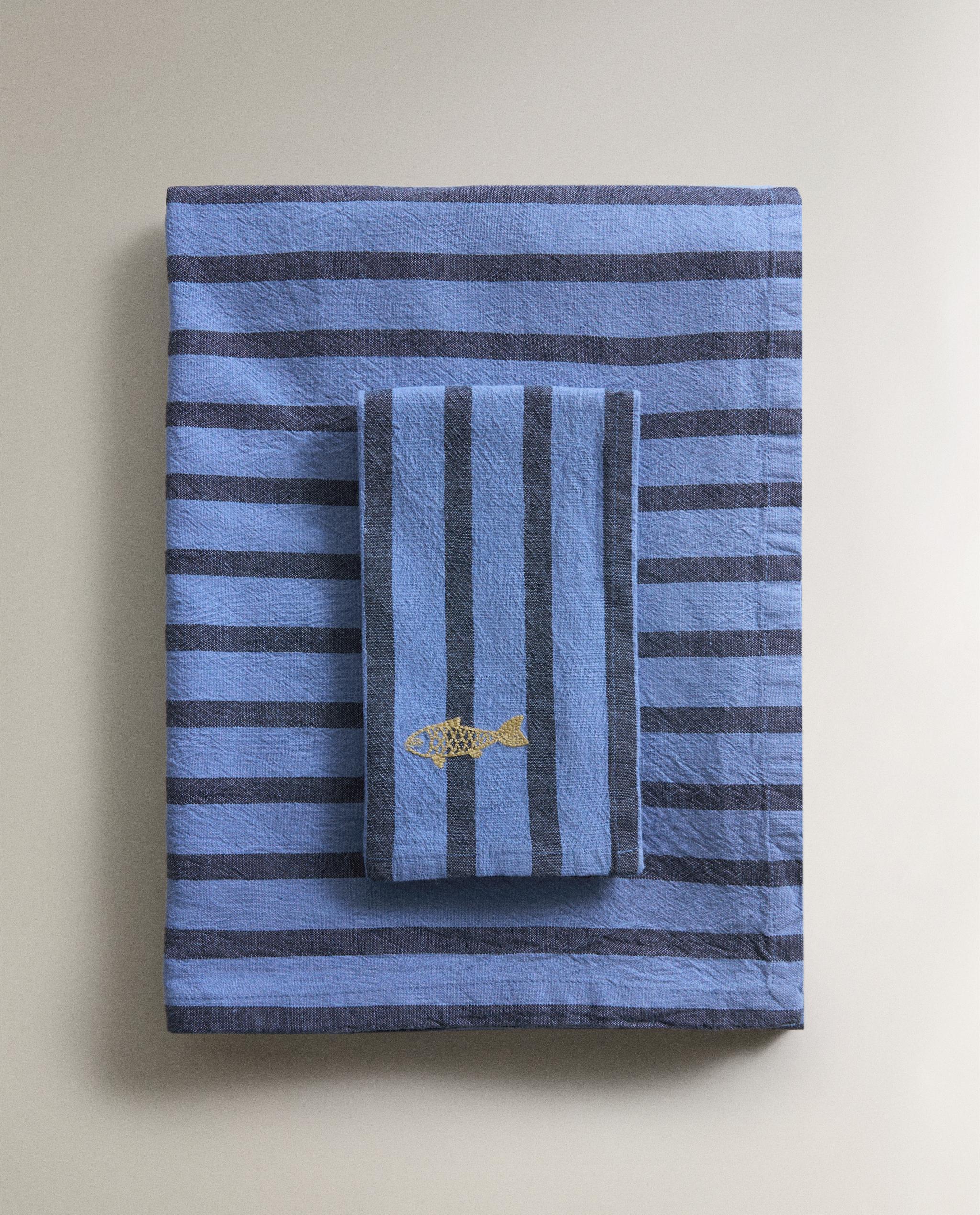DYED THREAD STRIPED TABLECLOTH product thumbnail 3