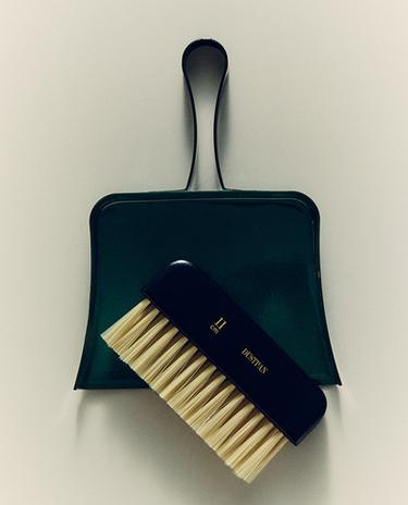 طقم جاروف وفرشاة