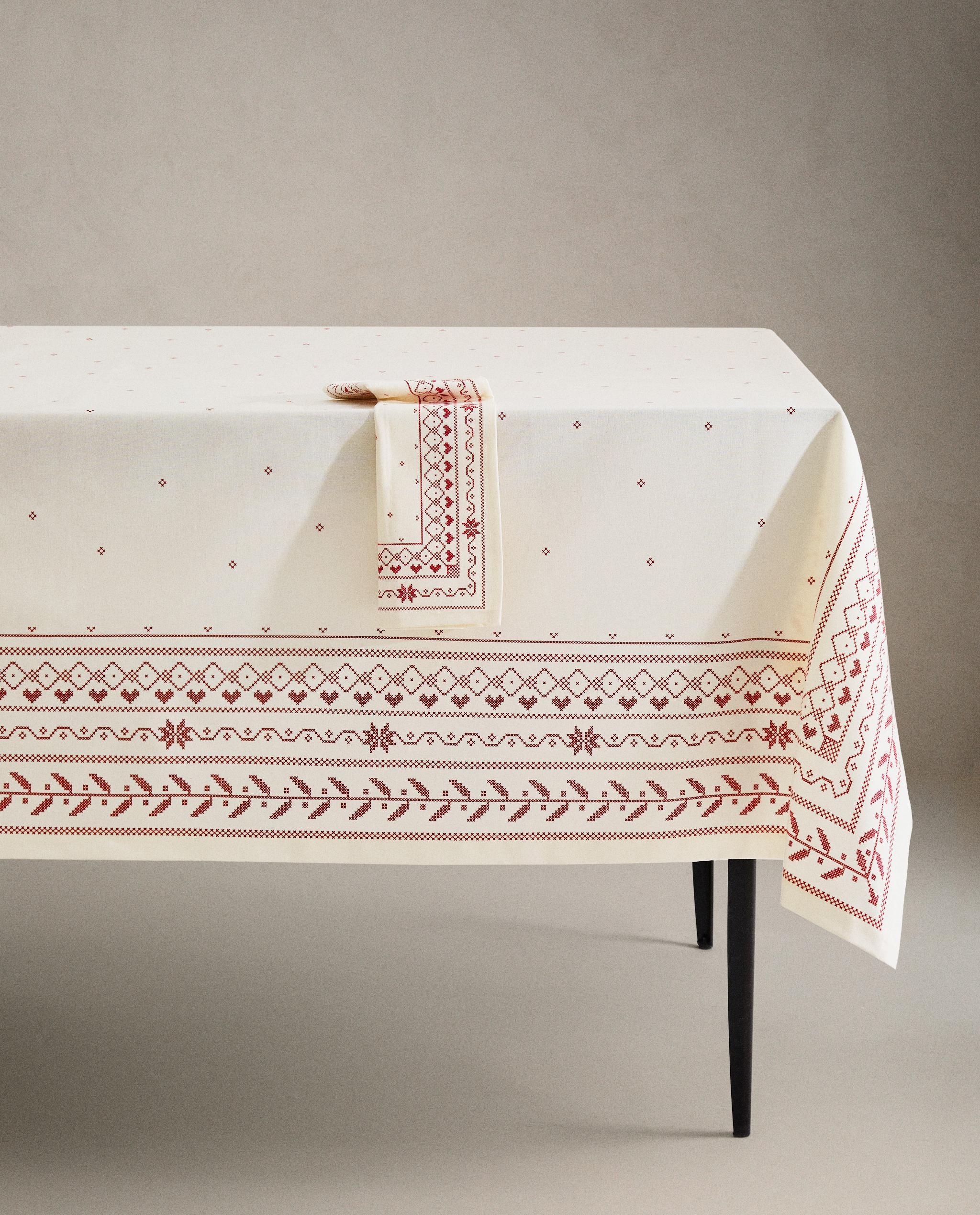 クリスマスプリント コットン テーブルクロス | Zara Home 日本/Japan