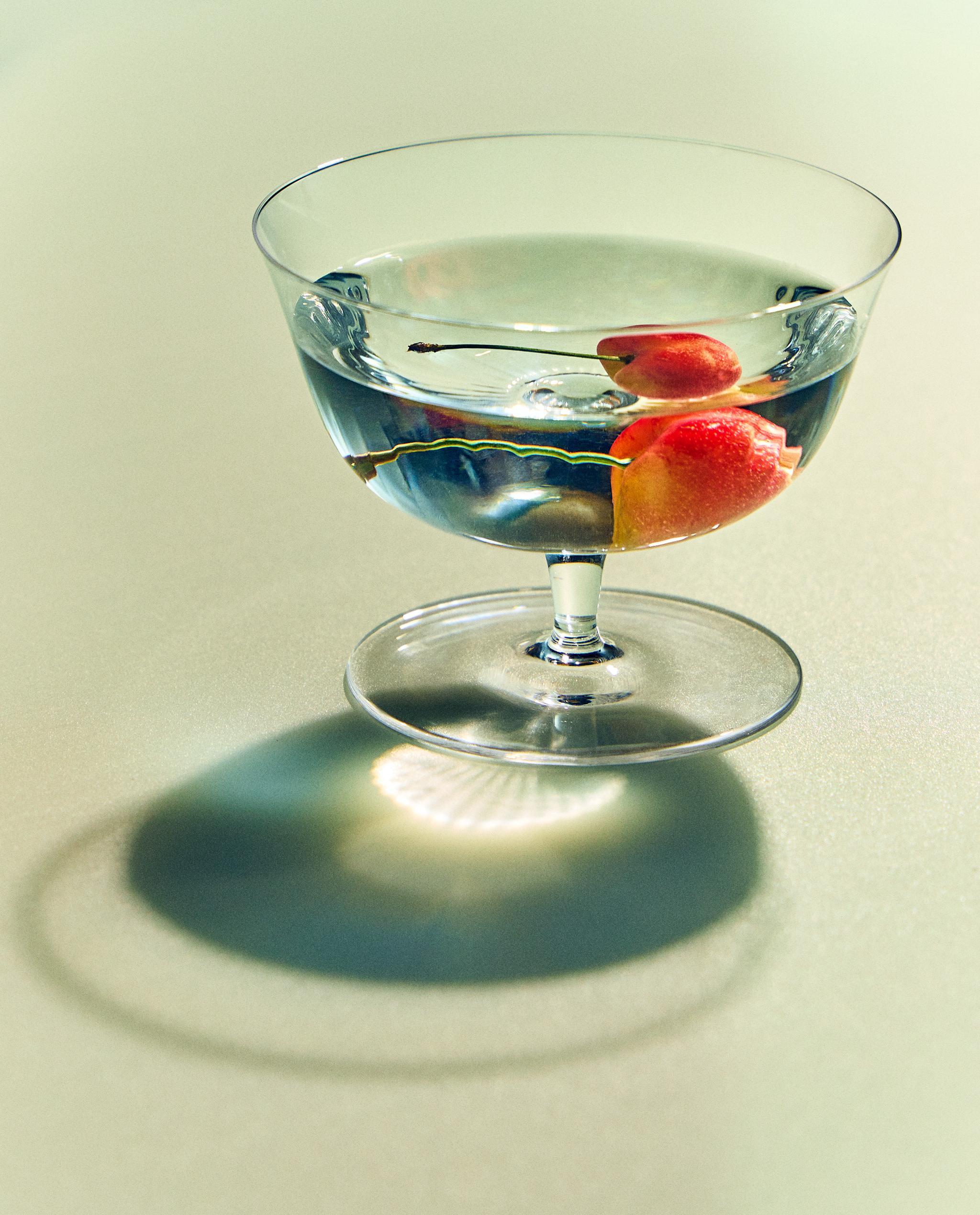 GLASS ICE-CREAM CUP WITH LINES product thumbnail 9