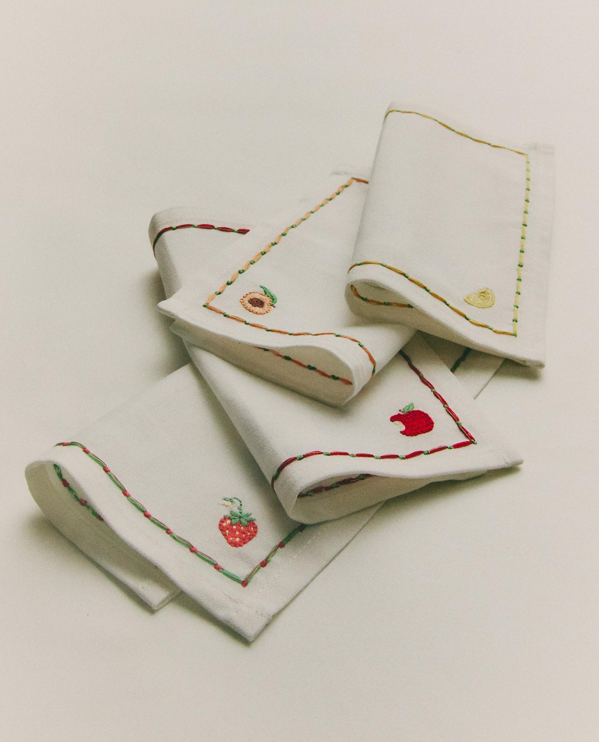 PACK OF FRUIT COCKTAIL NAPKINS (PACK OF 4) product thumbnail 12
