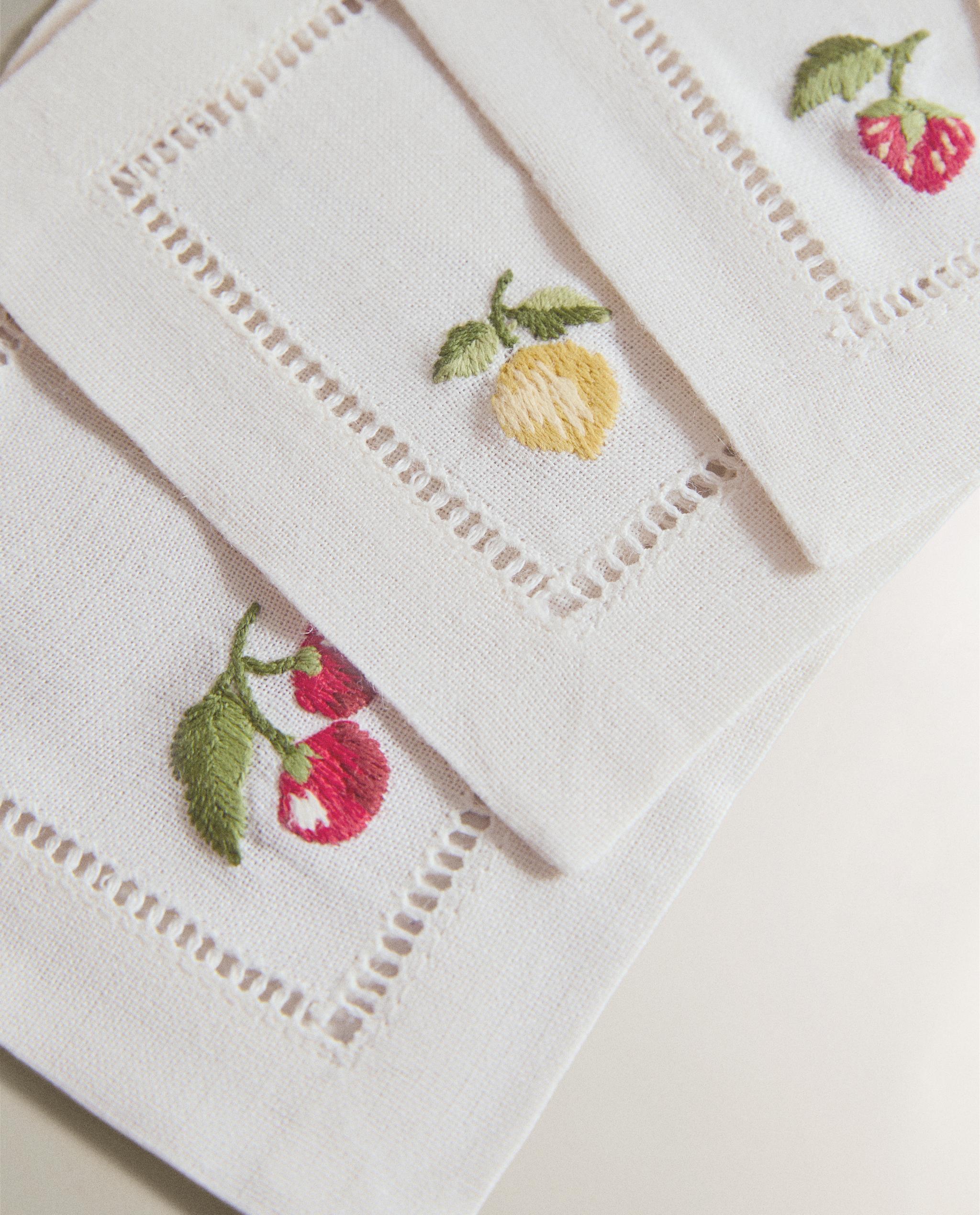 PACK OF FRUIT RAMIE COASTERS (PACK OF 4) product thumbnail 5