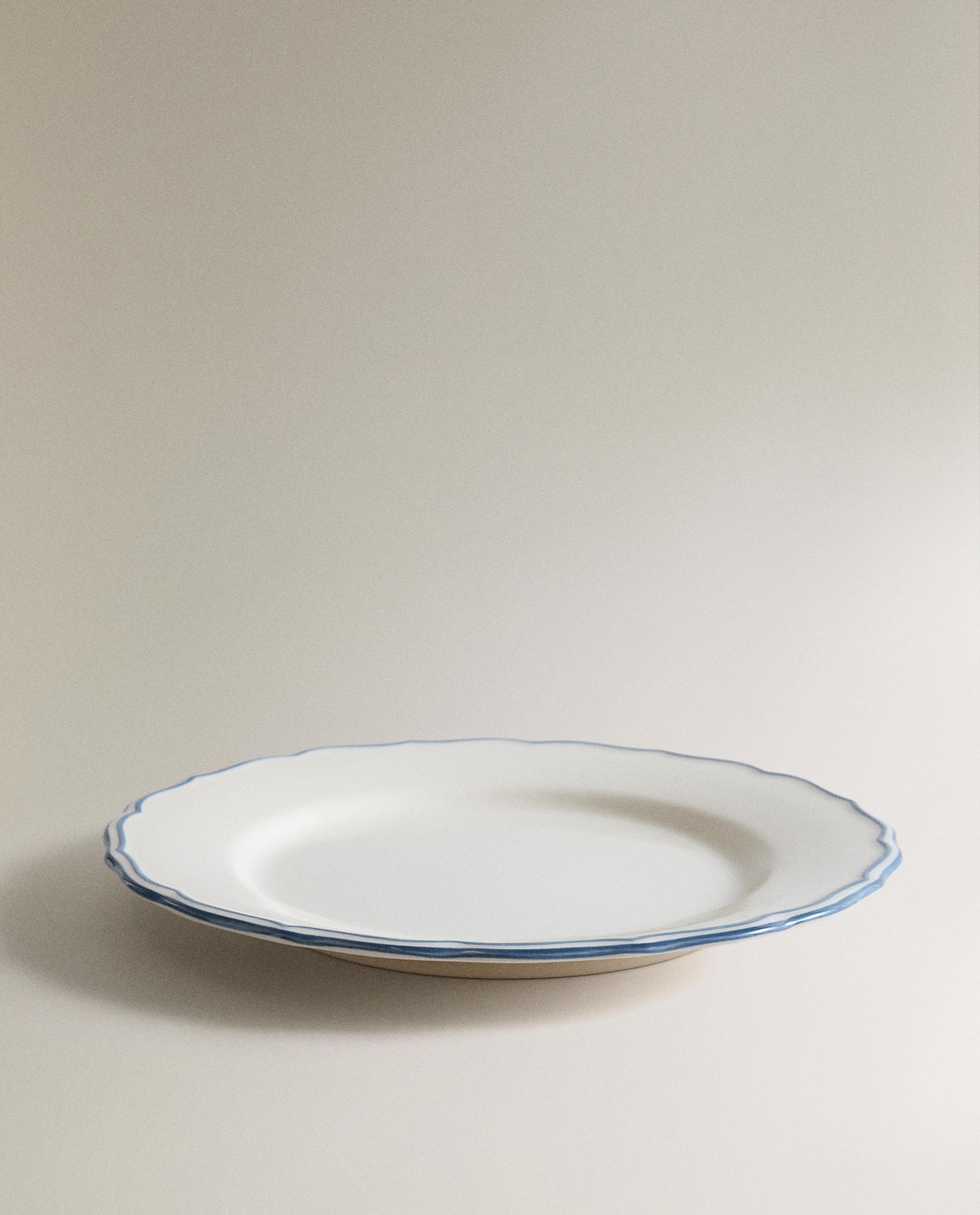 SCALLOPED EARTHENWARE DINNER PLATE WITH RIM product thumbnail 6