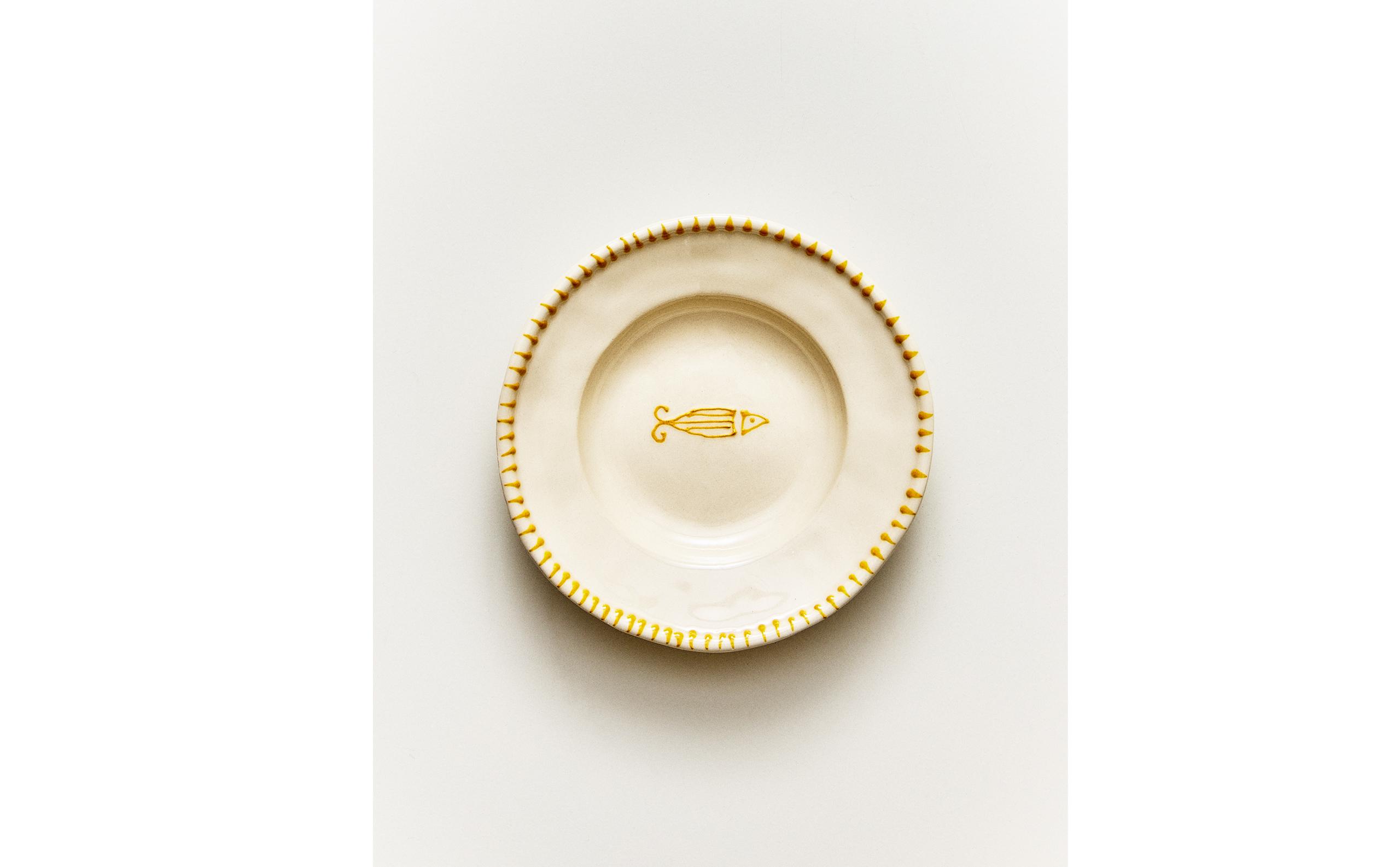 EARTHENWARE FISH DINNER SET product thumbnail 2