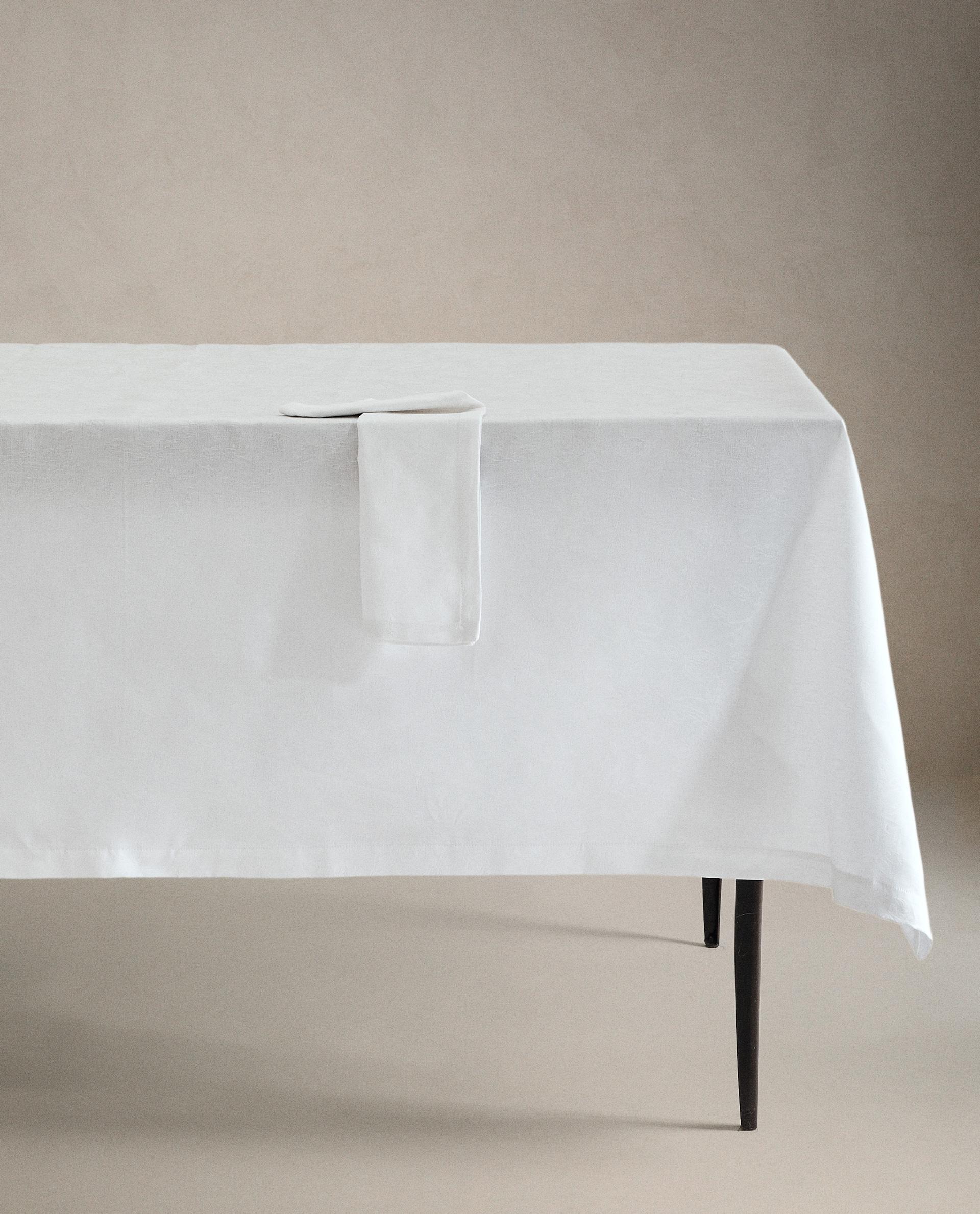 【SEAL限定商品】 花柄ジャカードテーブルクロス 日本/Japan Home Zara | テーブル用品