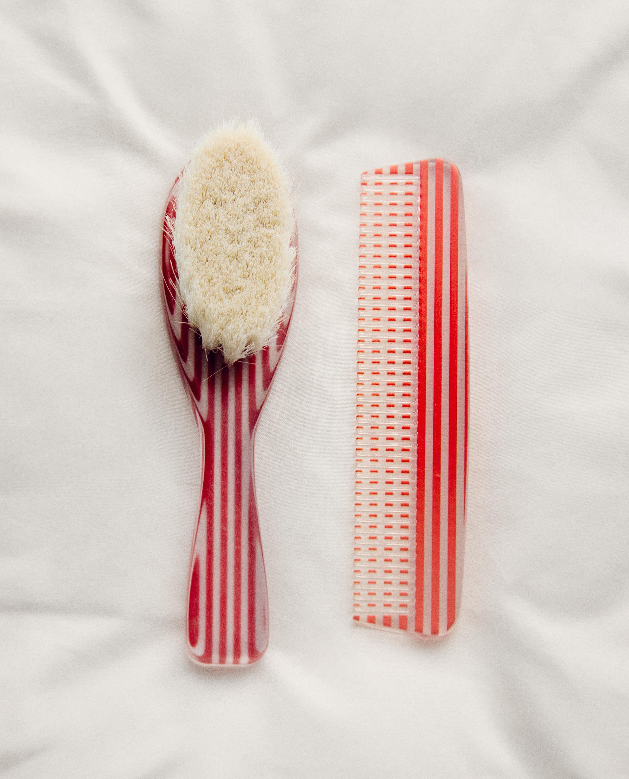 STRIPED BABY BRUSH AND COMB SET product thumbnail 11