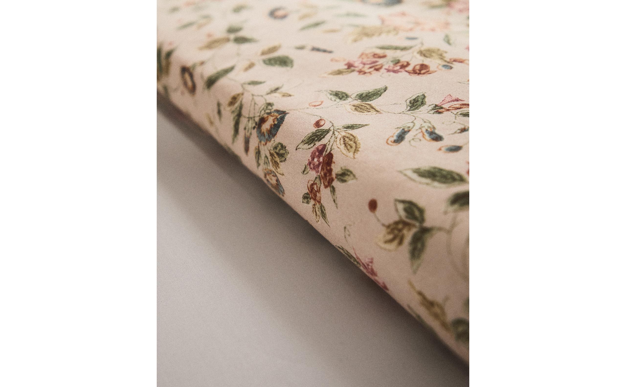 フローラル サテン掛け布団カバー（300スレッドカウント） | Zara Home