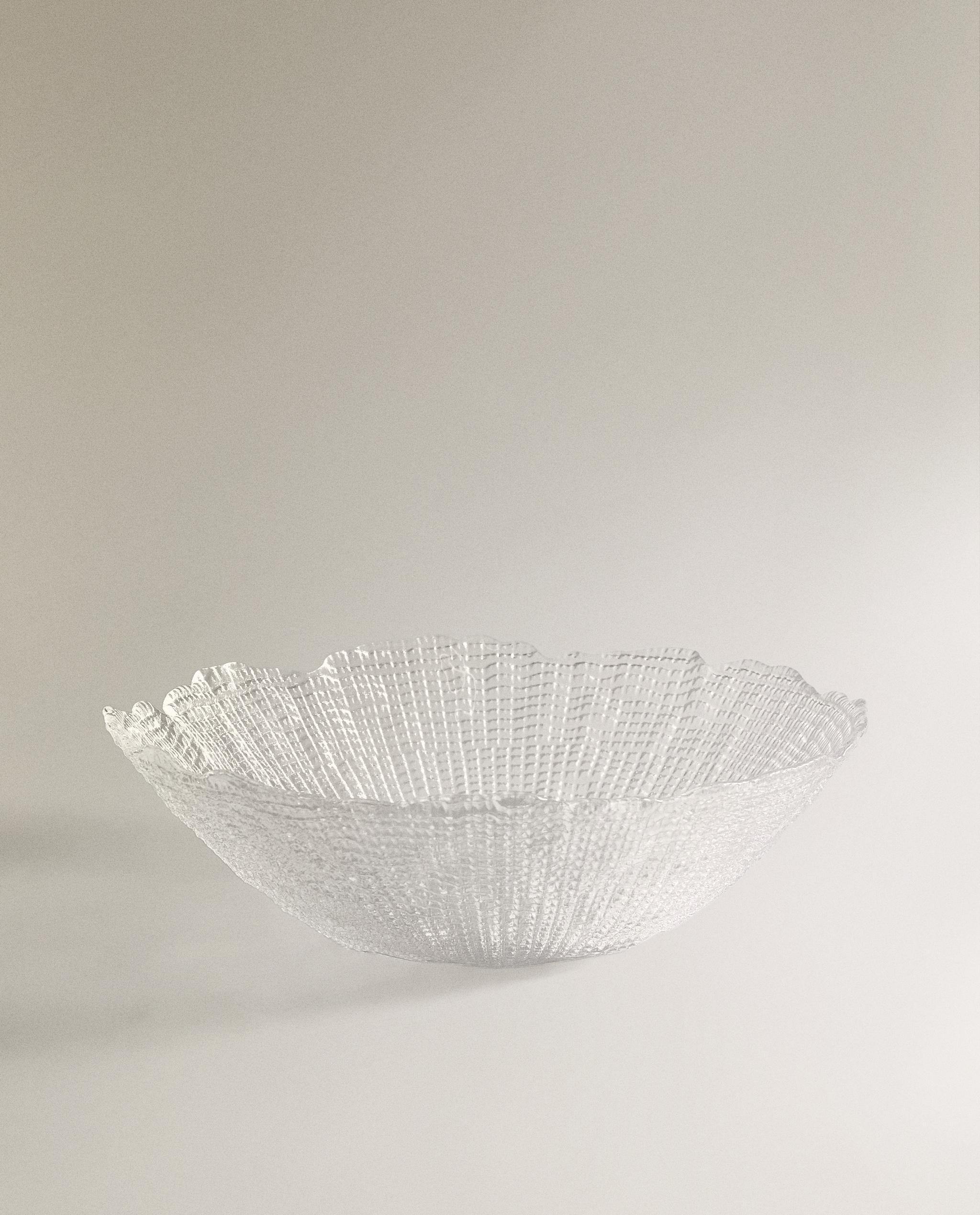 GLASS SALAD BOWL WITH RAISED DETAIL product thumbnail 2
